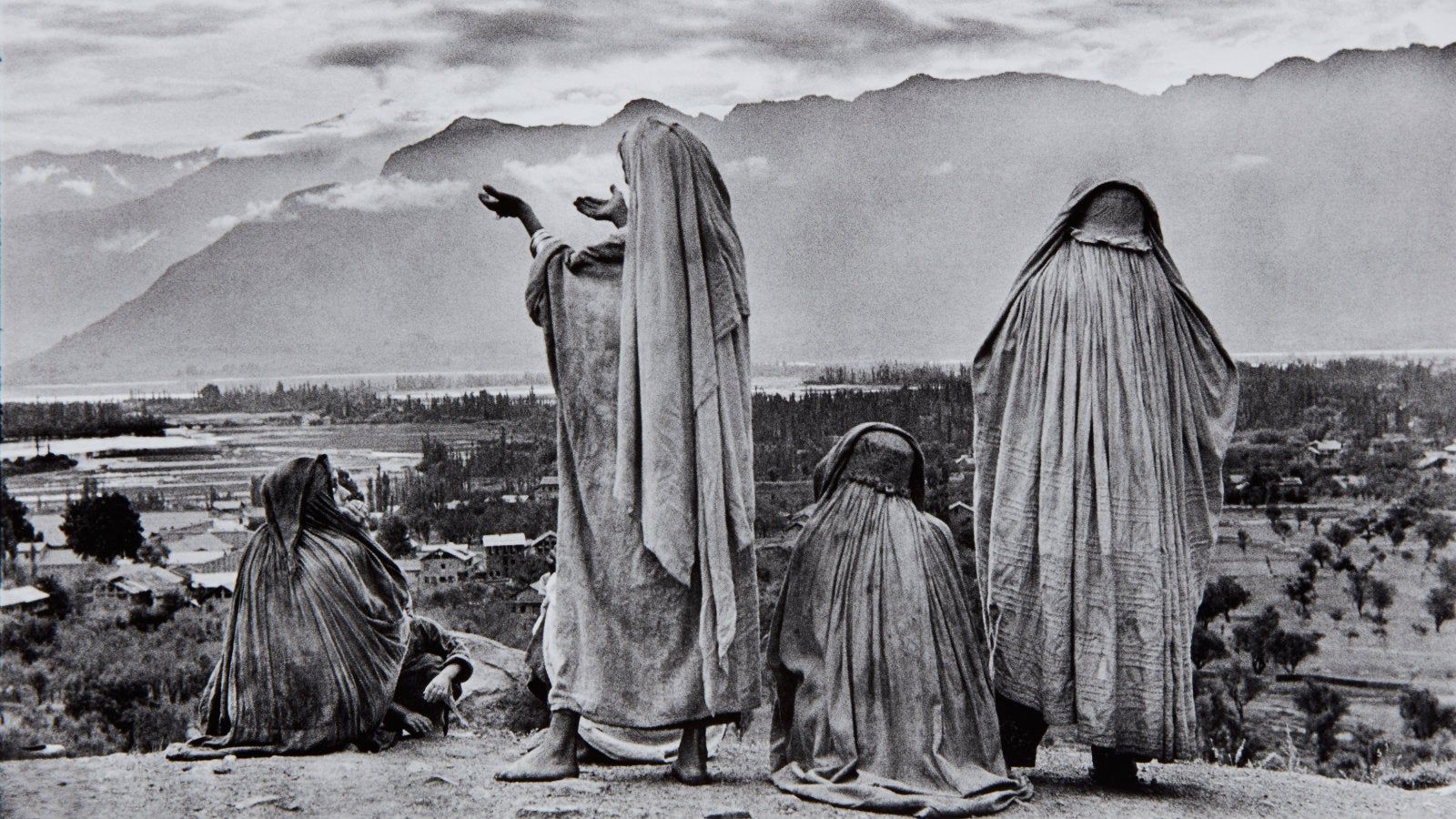 1600x900 The Soulful Image Of India That Made Henri Cartier Bresson An Icon