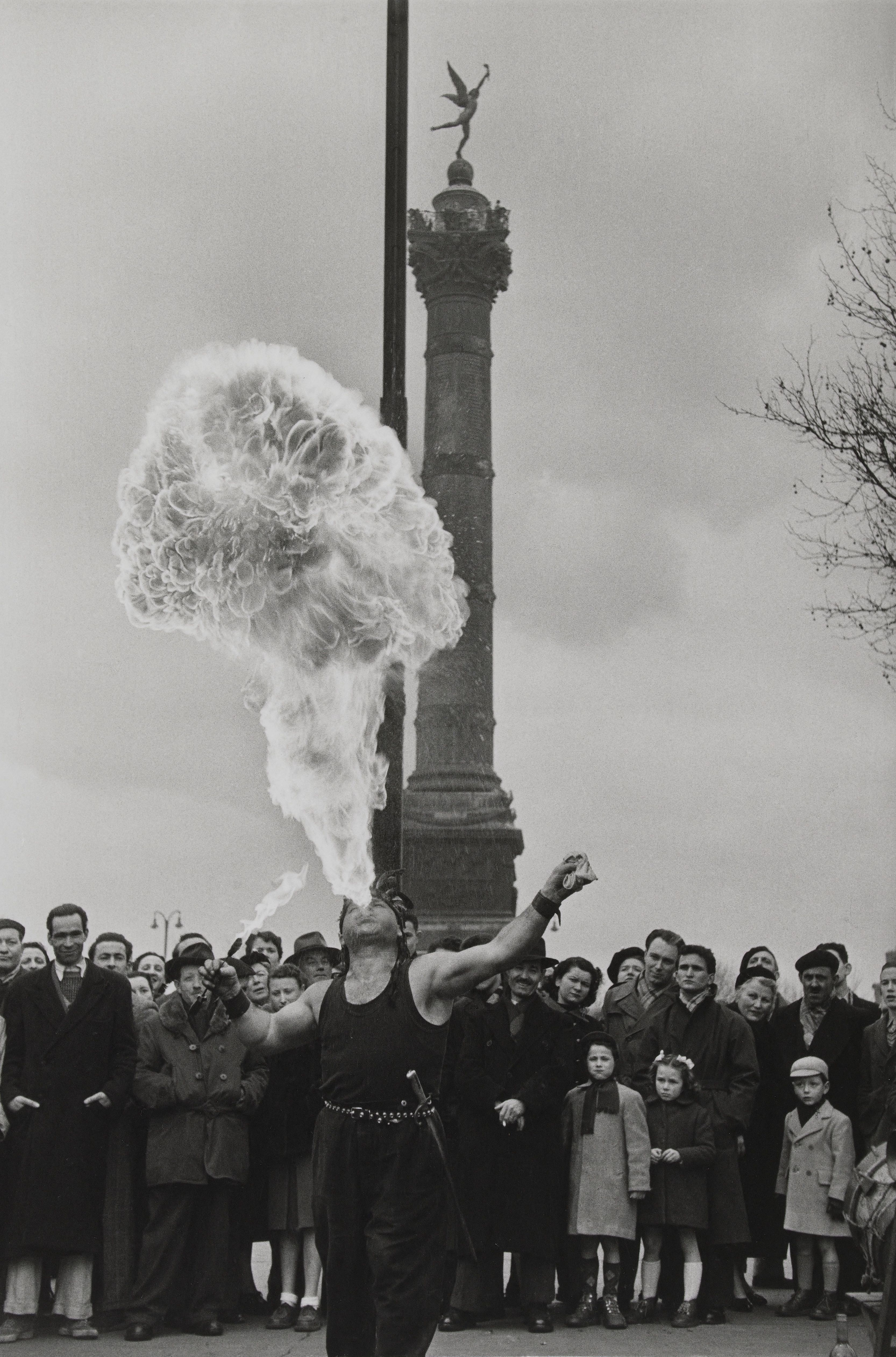 3332x5045 Six Picture: Strolling Through Paris With Henri Cartier Bresson
