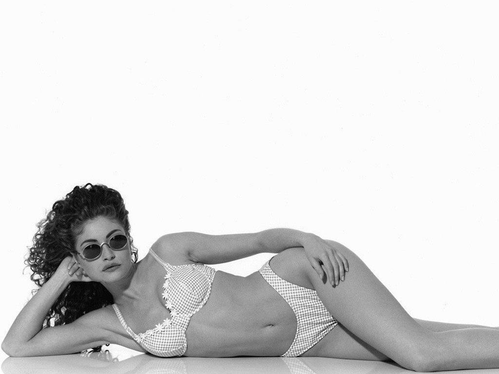 1024x768 Picture of Rebecca Gayheart