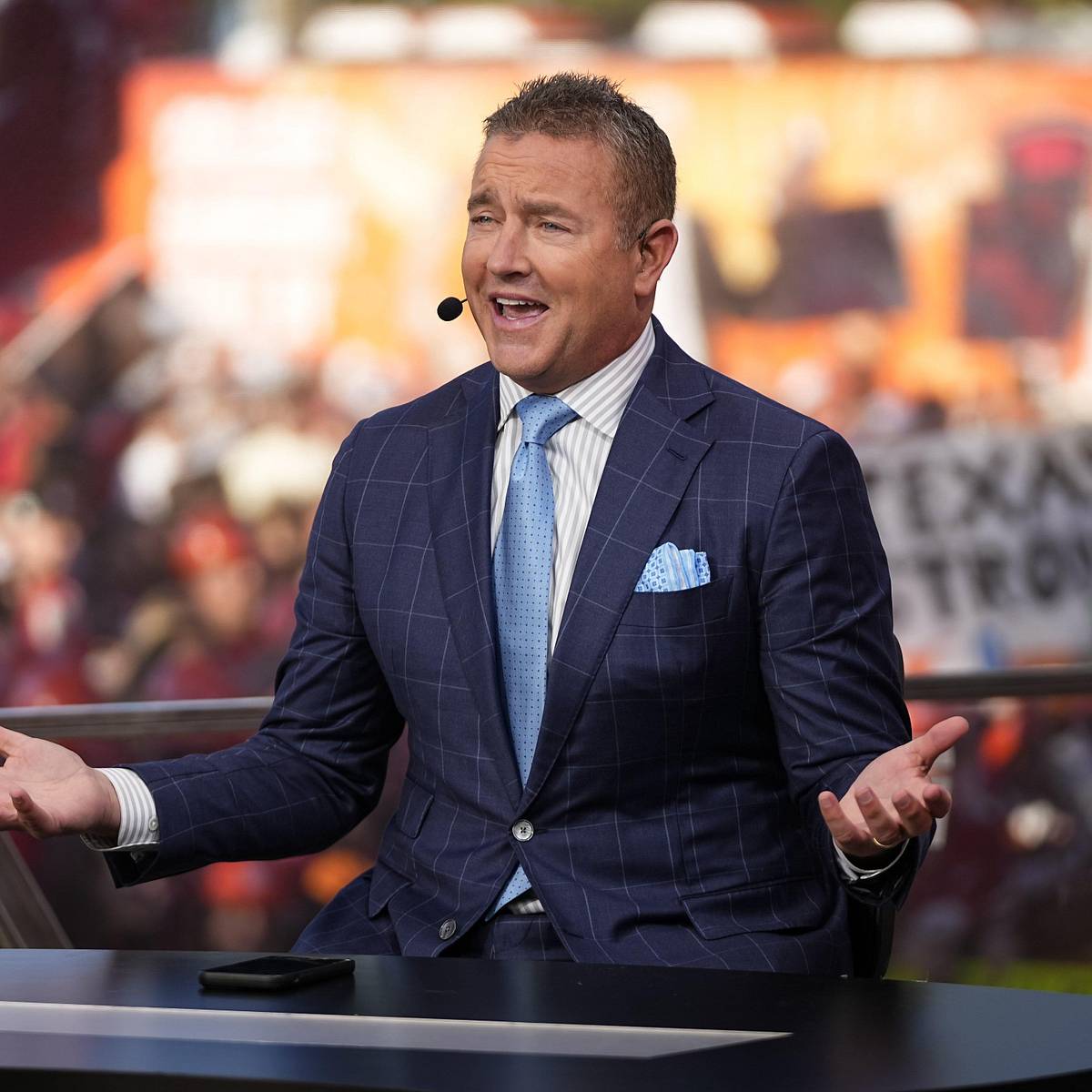 1200x1200 Kirk Herbstreit's Brutally Honest Group Chat Name Is All Too Relatable for Reds Fans