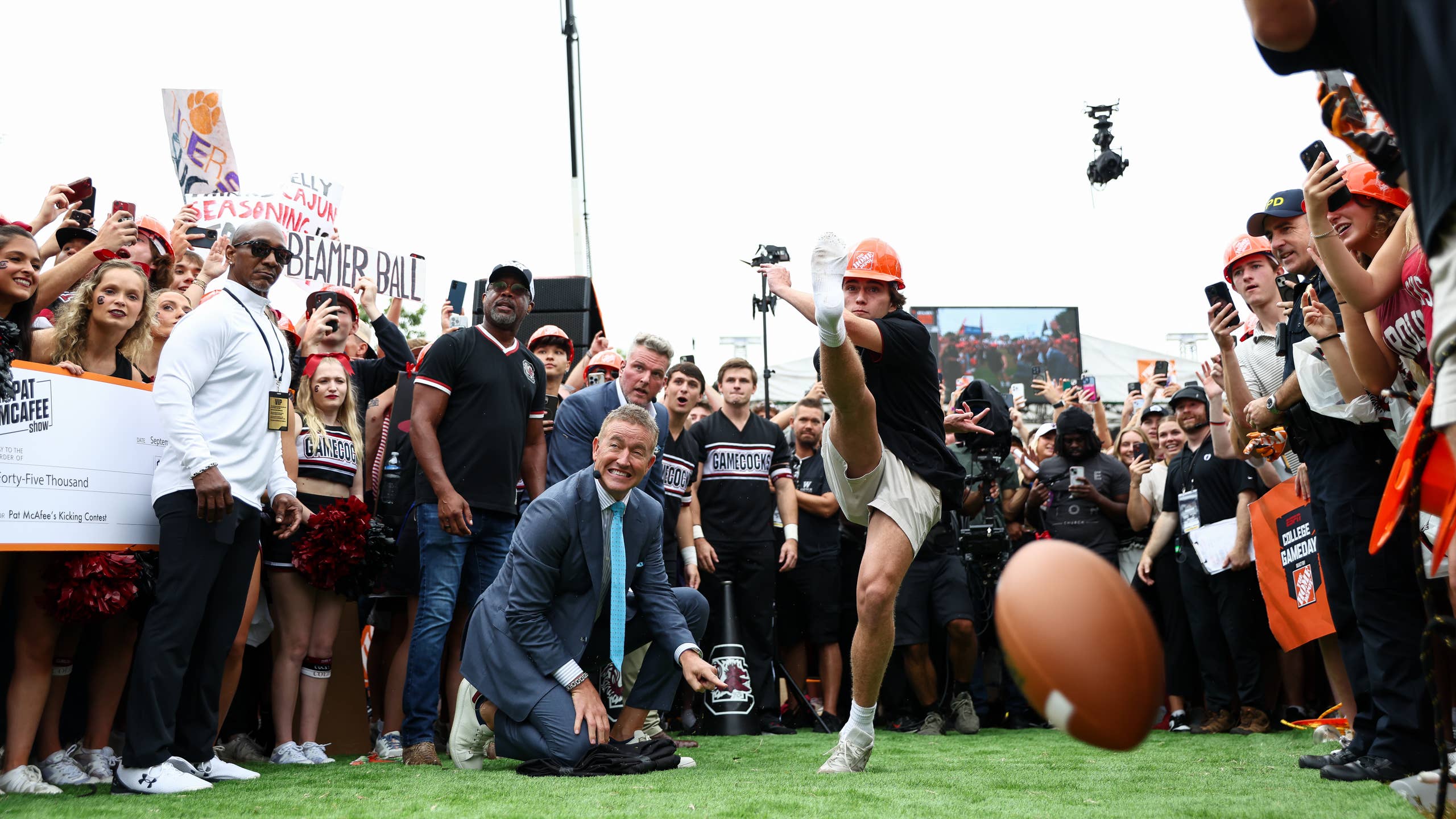 2560x1440 Kirk Herbstreit Reveals His Favorite 'College GameDay' Location's Journal