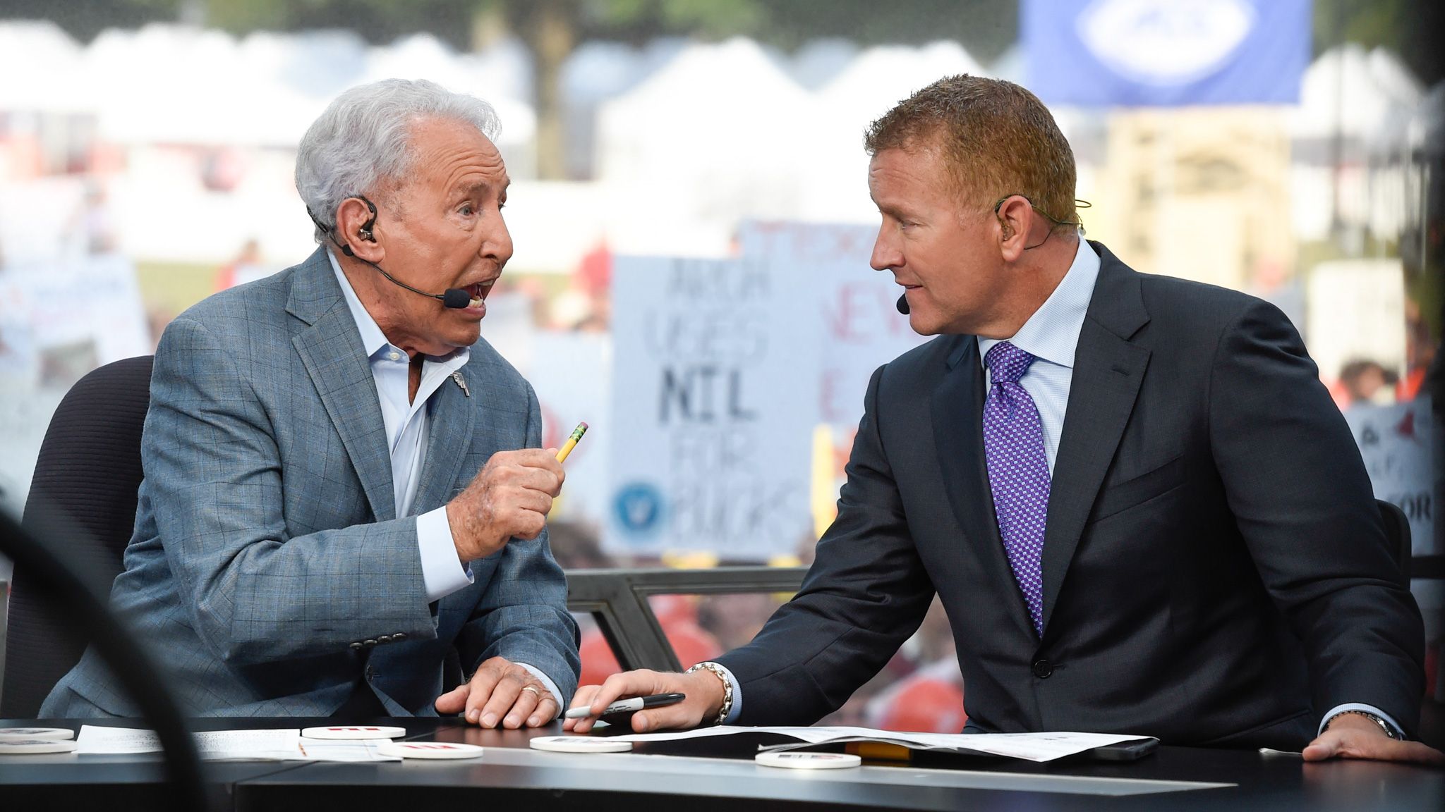 2048x1152 Kirk Herbstreit On Auburn Cal: 'I'm Going To Say War Eagle Right Here In Tuscaloosa'