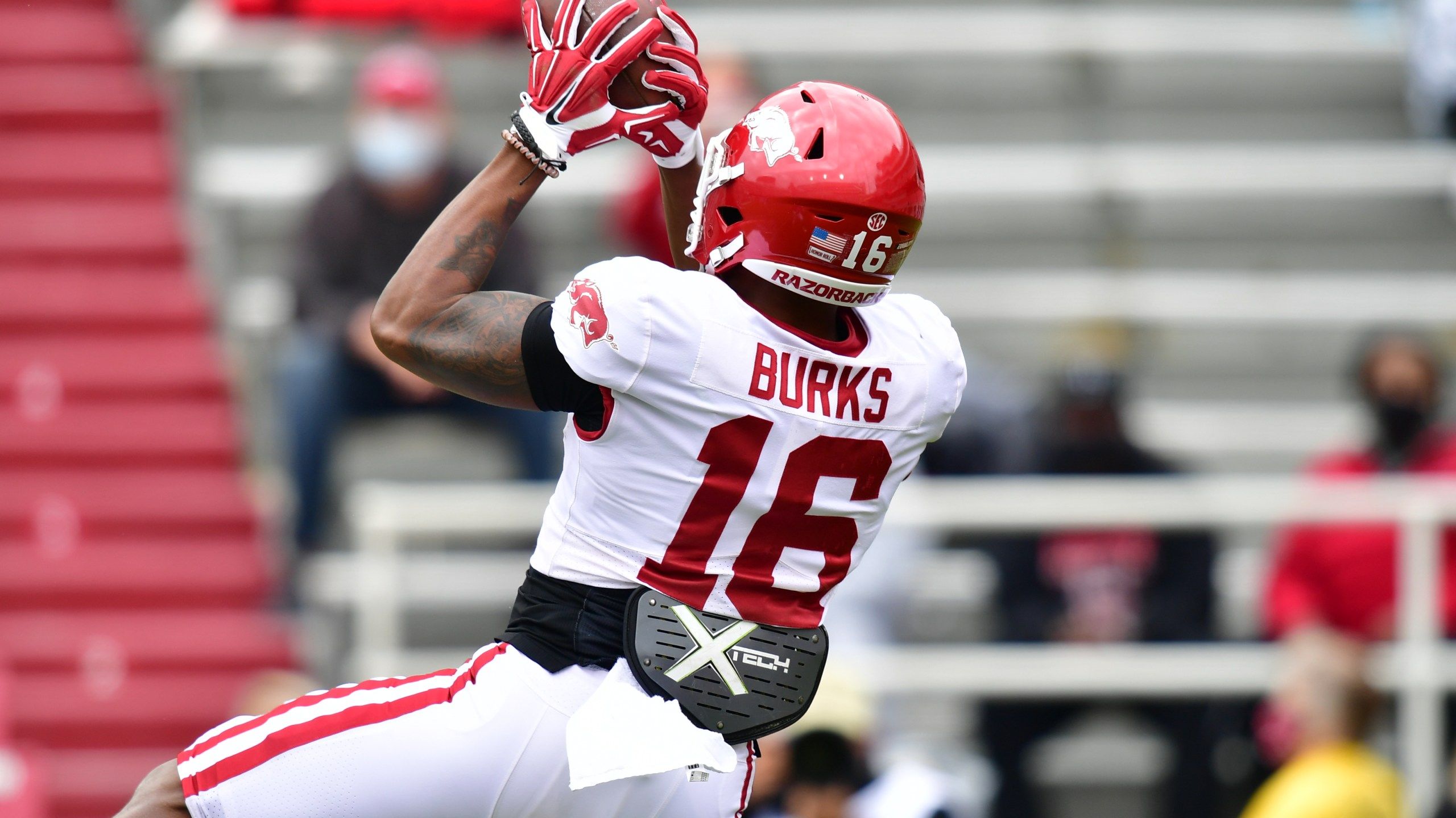 2560x1440 Treylon Burks declares for NFL, opts out of Outback Bowl