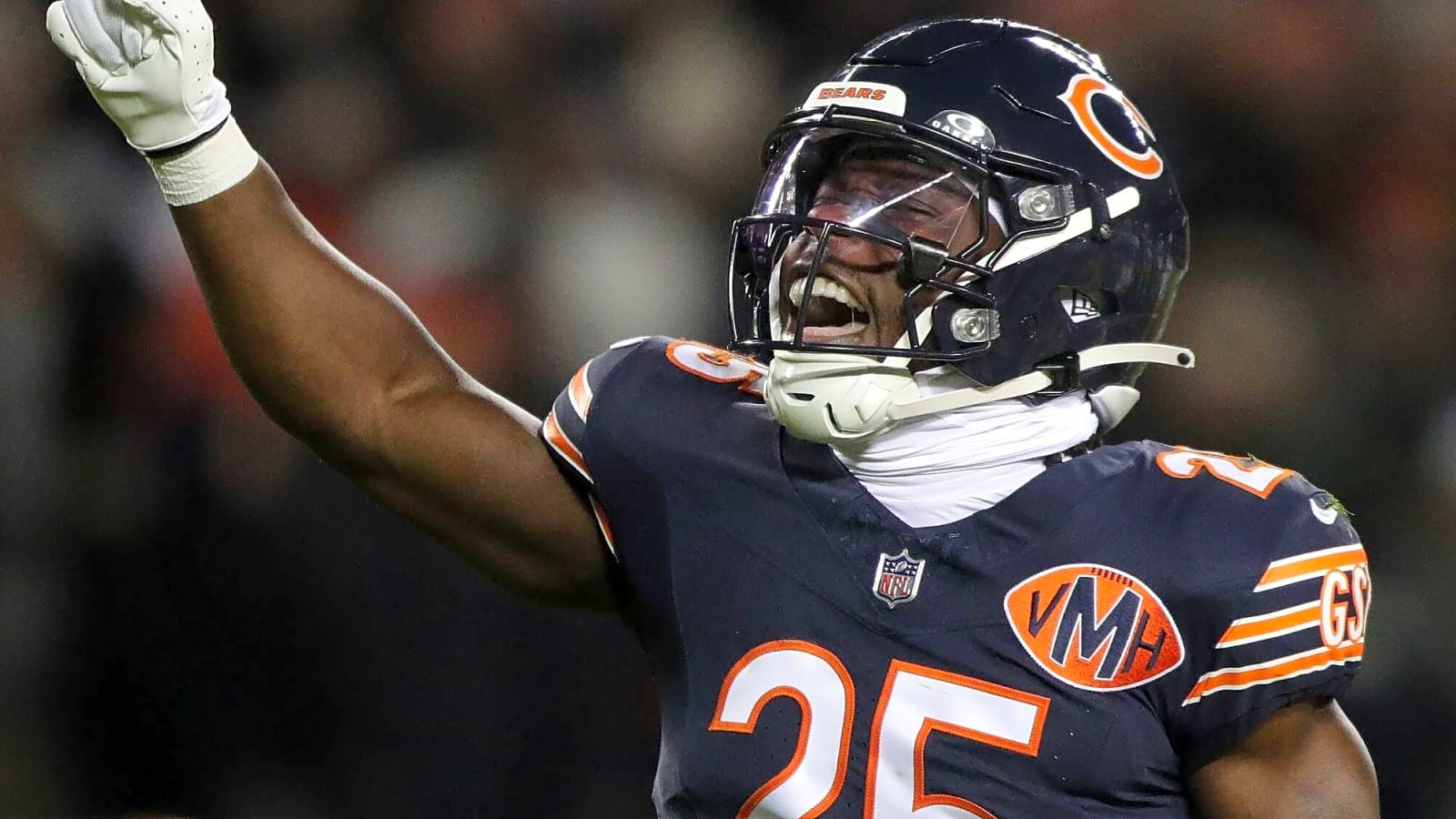 1600x900 Bears: Kyle Monangai Injures Knee