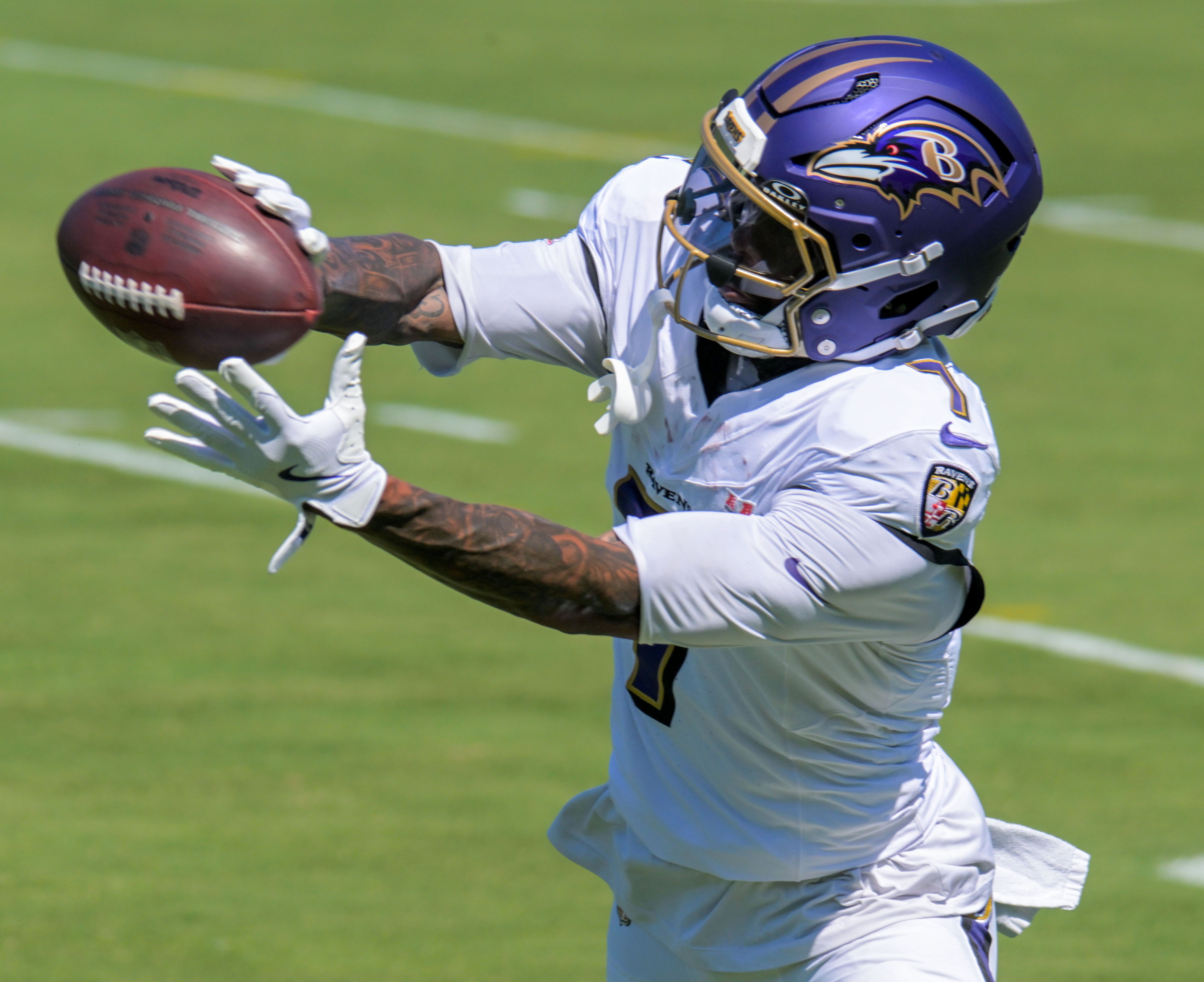 6400x5222 Ravens: Can Rashod Bateman and Lamar Jackson find chemistry?