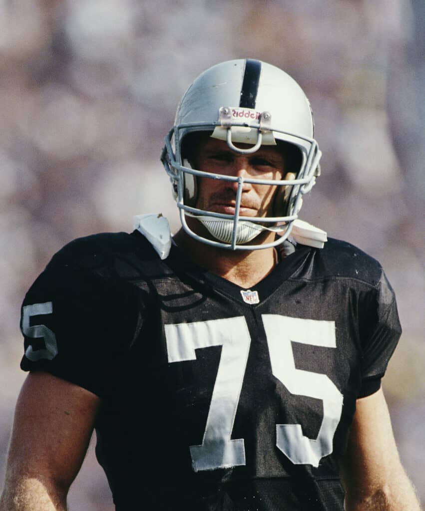 851x1024 The Life And Career Of Howie Long (Story)