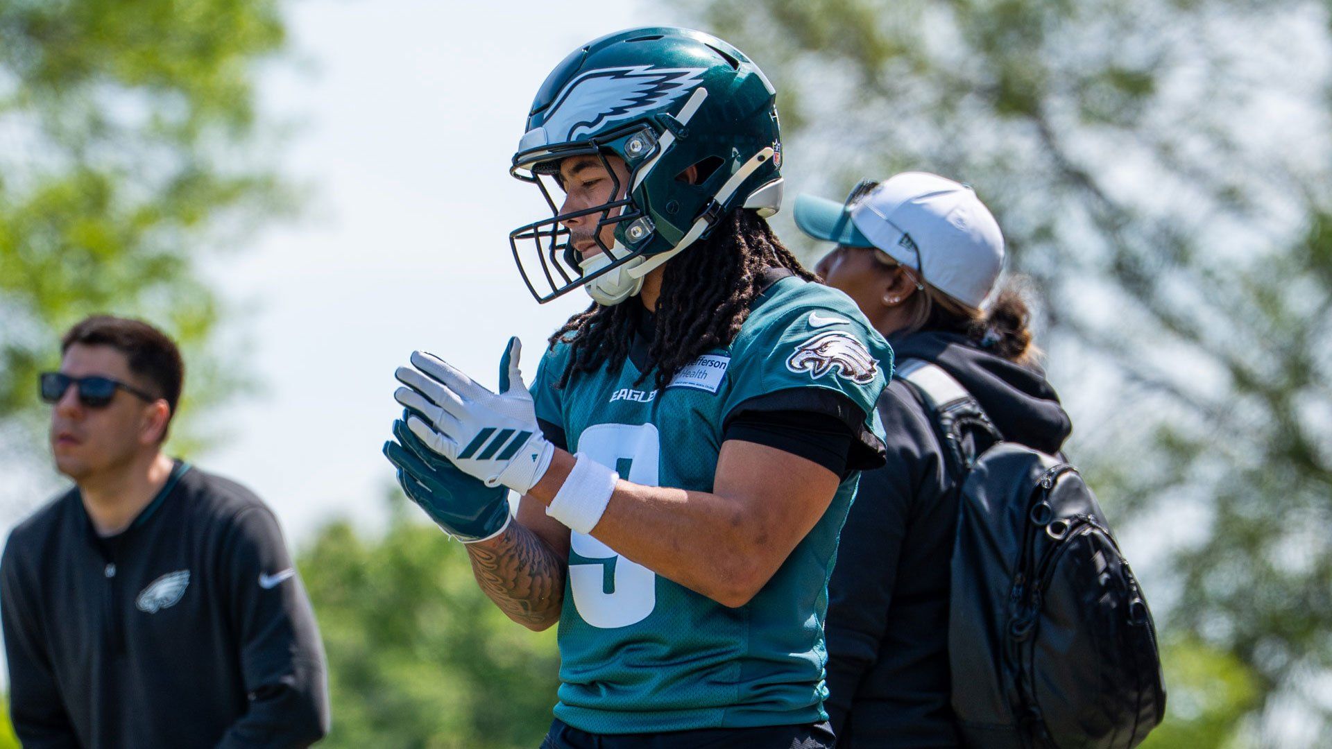1920x1080 Howie Long to Son Chris: 'You're Going to Love Philly'