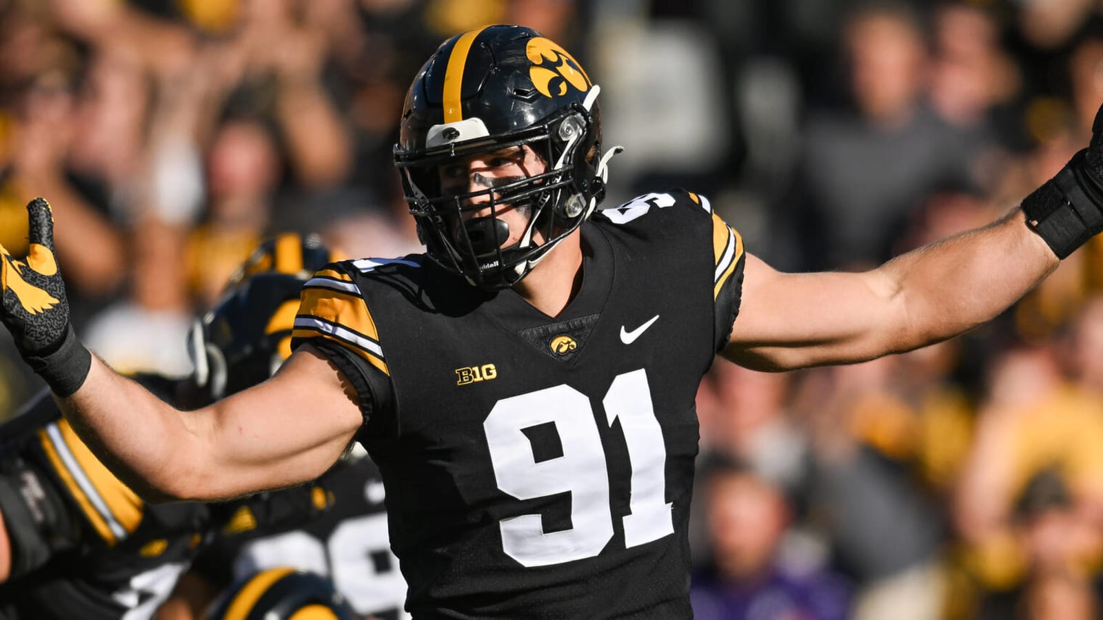 1600x900 Lukas Van Ness selection continues Packers' bizarre draft streak