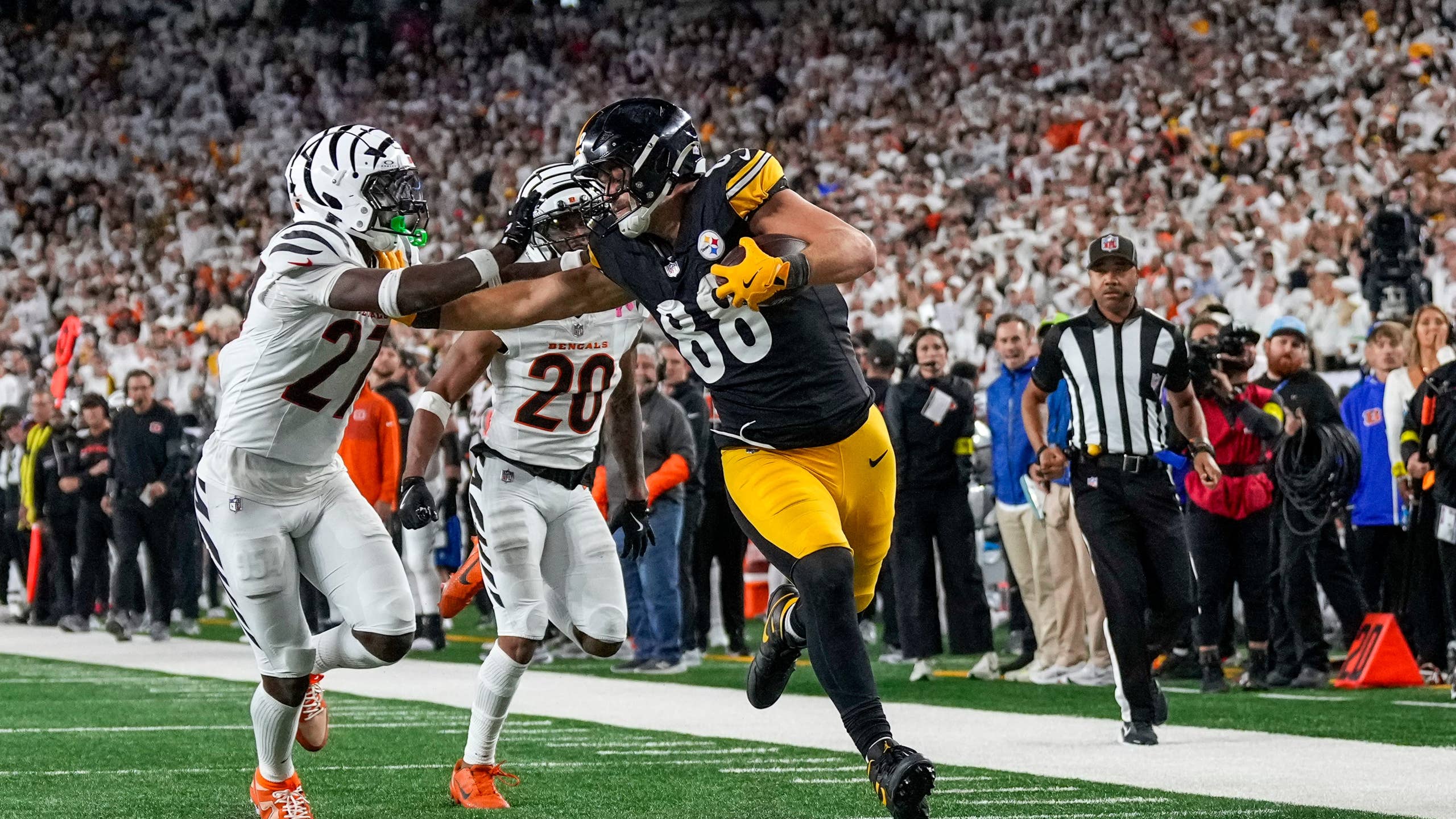 2560x1440 Pat Freiermuth Could Thrive as Steelers Shift Offensive Approach Under McCarthy