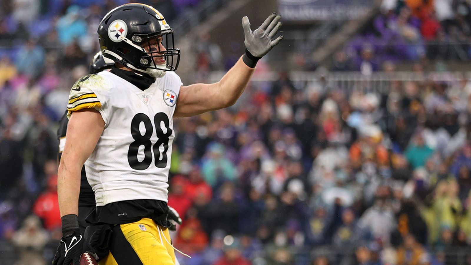 1600x900 Steelers' Pat Freiermuth Embraces Intense Camp Battles To Prepare Team For Week 1