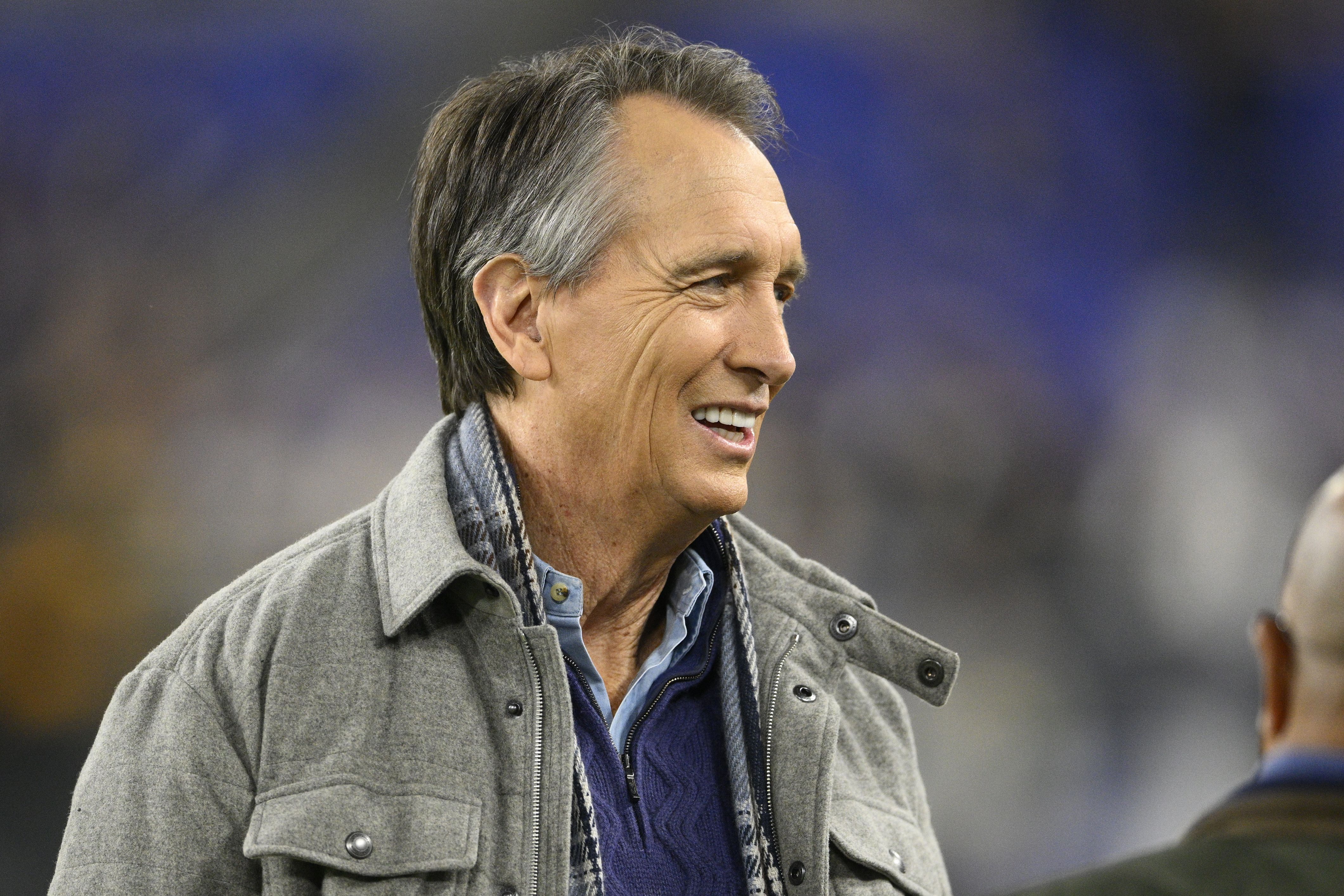4240x2827 Cris Collinsworth: 'A lot of backup quarterbacks are fat (because) they don't do anything'