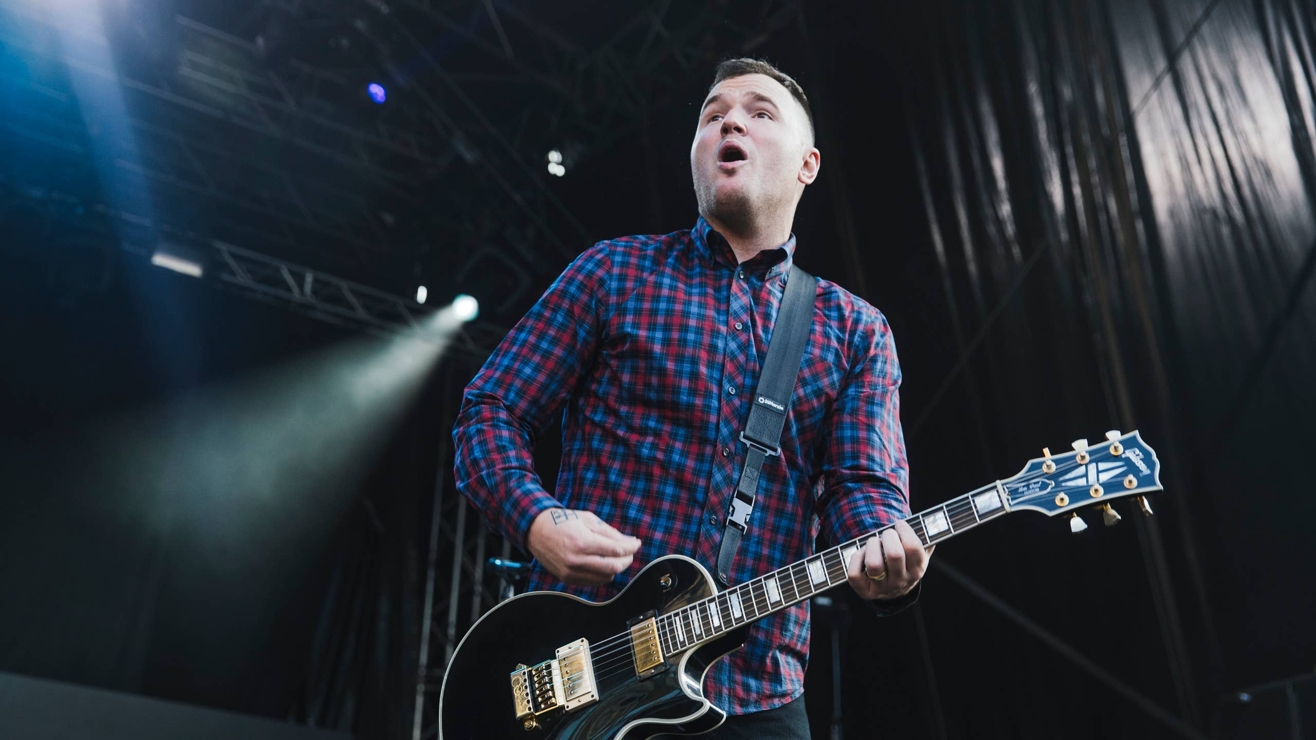 2560x1440 New Found Glory's Chad Gilbert Dies at 45 After Cancer Battle