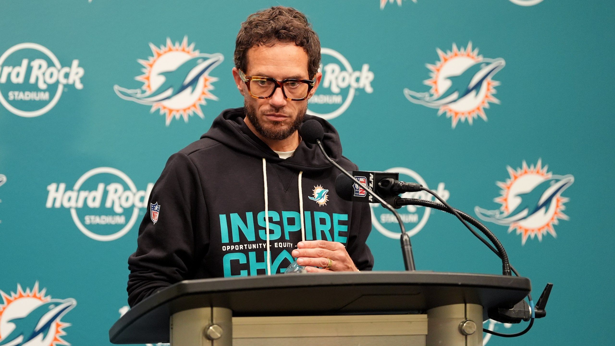 2560x1440 Dolphins fire Mike McDaniel, the quirky, inventive coach who they once viewed as their future
