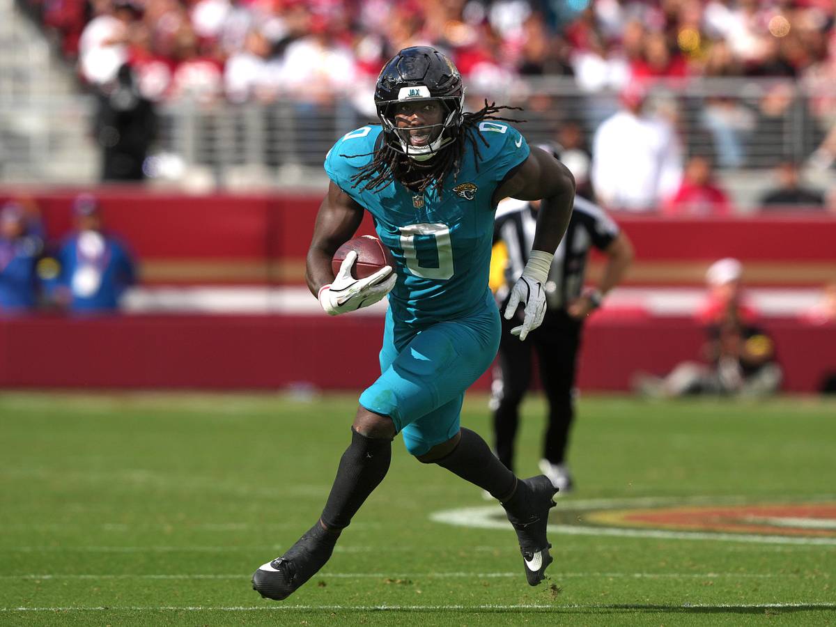 1200x900 Jaguars' Devin Lloyd Earns Rare Honor