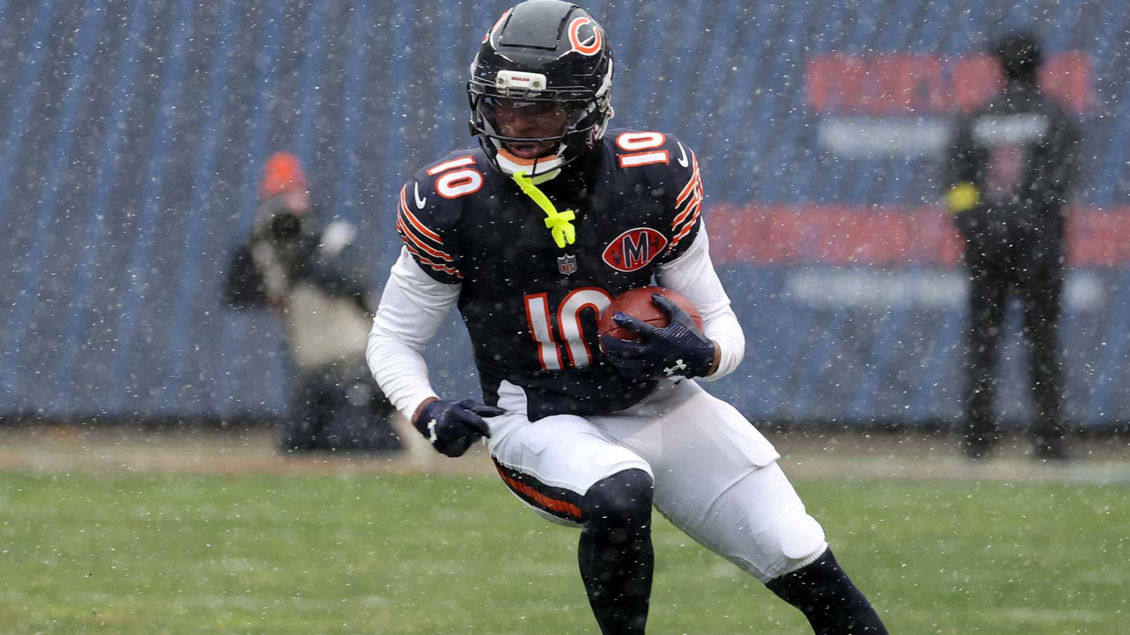 1600x900 Bears news: Luther Burden's biggest lesson from DJ Moore before Bills trade