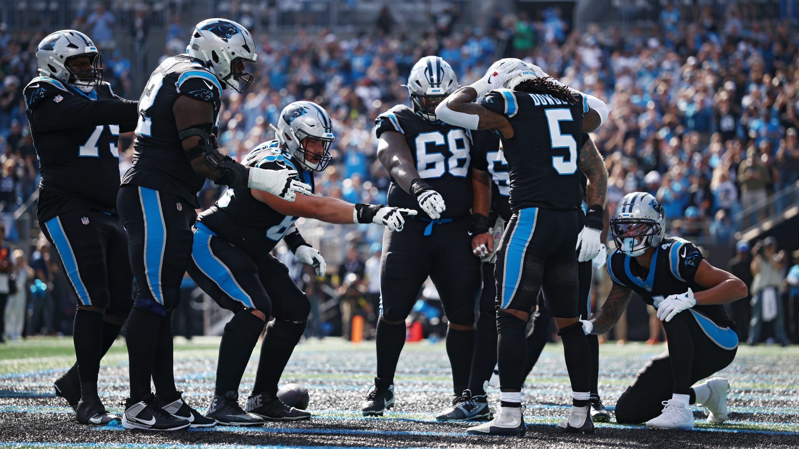 2560x1440 Rico Dowdle Does 'Zero Pumps' Celebration Following Week 9 TD Controversy