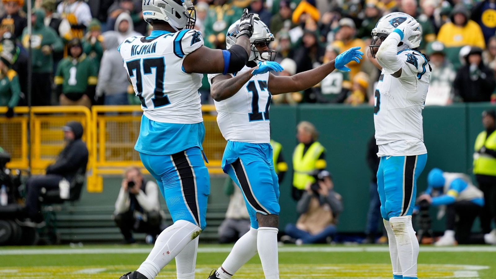 1600x900 Rico Dowdle Raises Money For Charity To Match 'Two Pump' NFL Fine