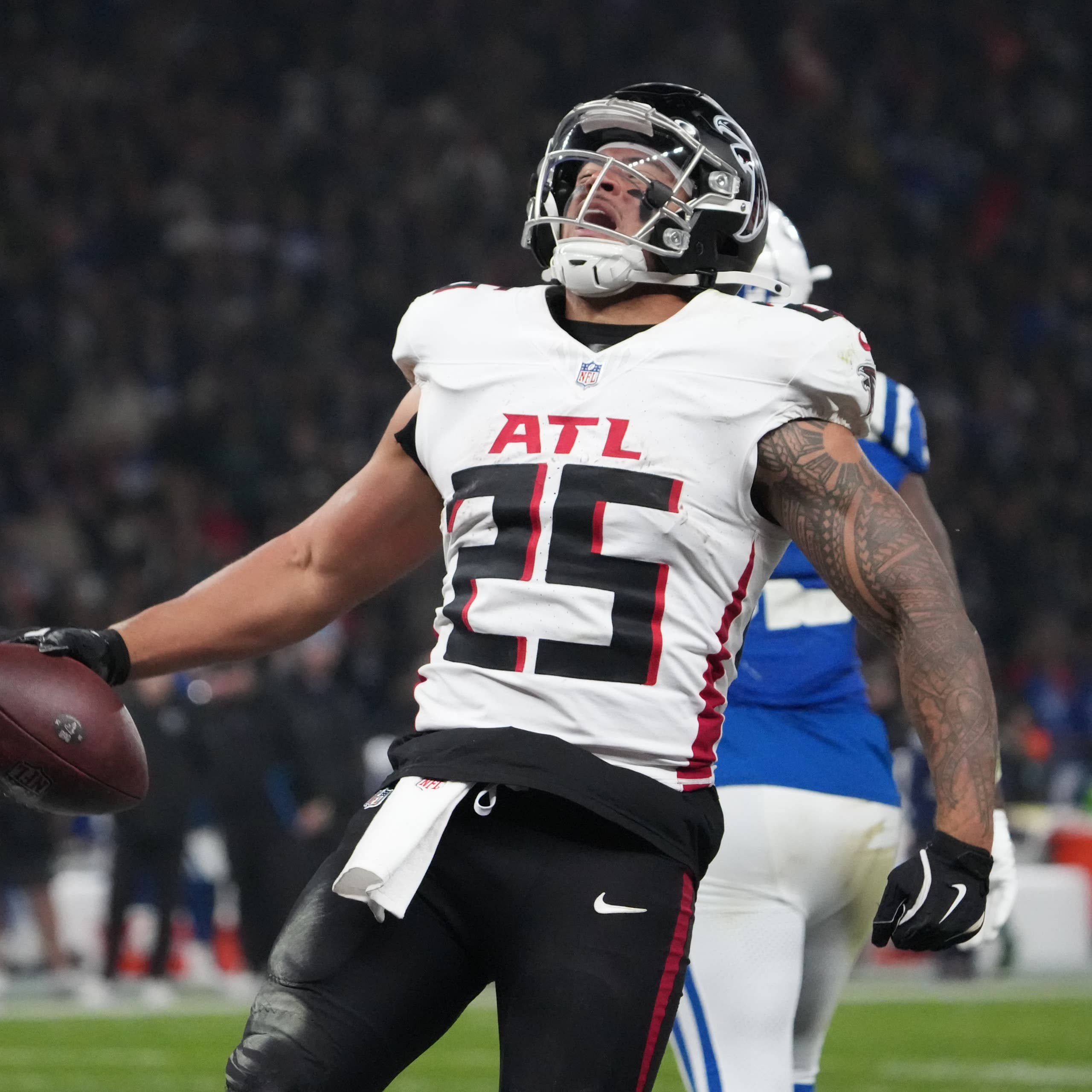 2560x2560 Rico Dowdle's Fantasy Outlook Takes Shape With Steelers Move