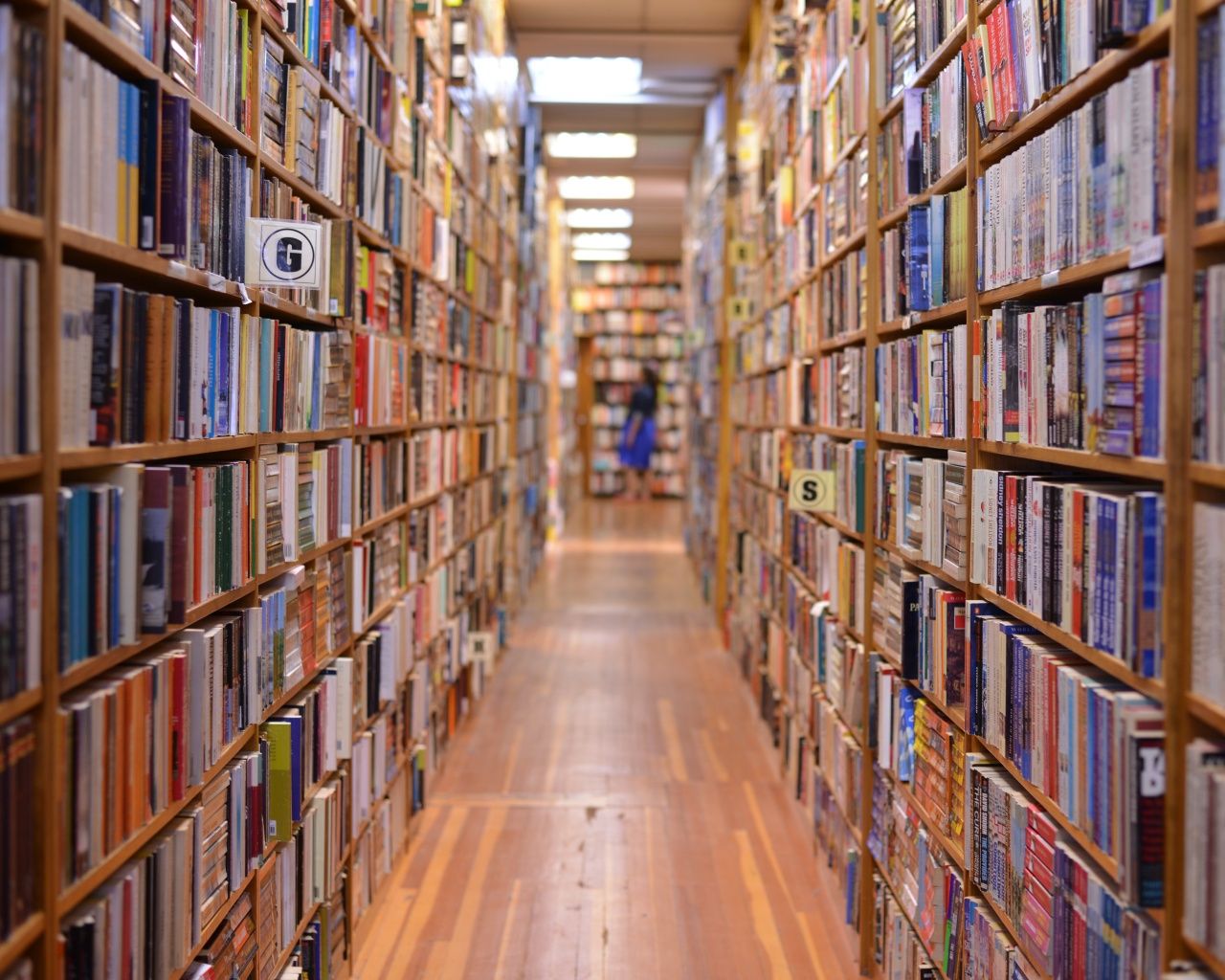 1280x1024 Bookshelves 4K UHD Wallpaper for UltraHD Desktop and TV : Widescreen and UltraWide Display : Smartphone and Tablet Devices