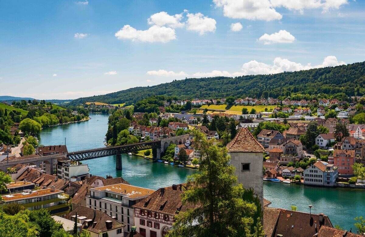 1200x779 Schaffhausen in Winter: Munot, Rhine Falls and Old Town