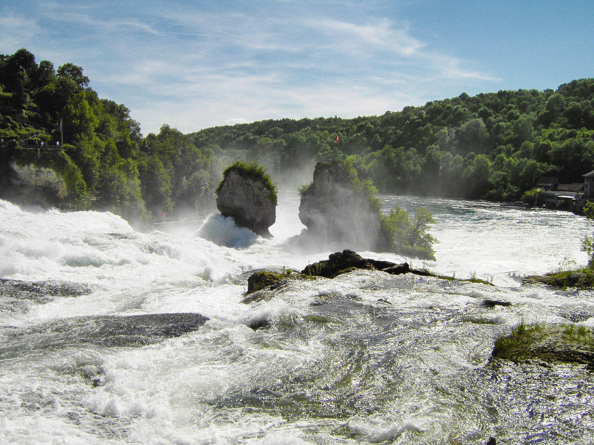 2048x1536 Rheinfall bei Schaffhausen