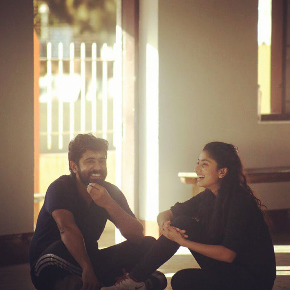 1001x1000 Premam Malar Sai Pallavi Stills Photoshoot