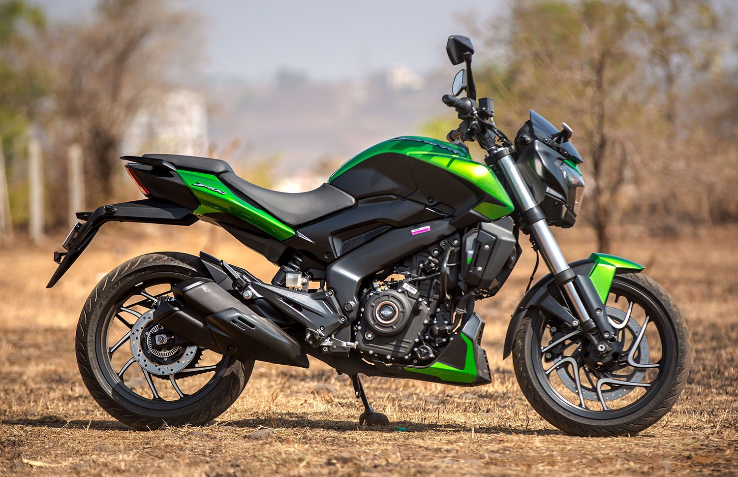 1500x969 Dominar Bike Wallpaper