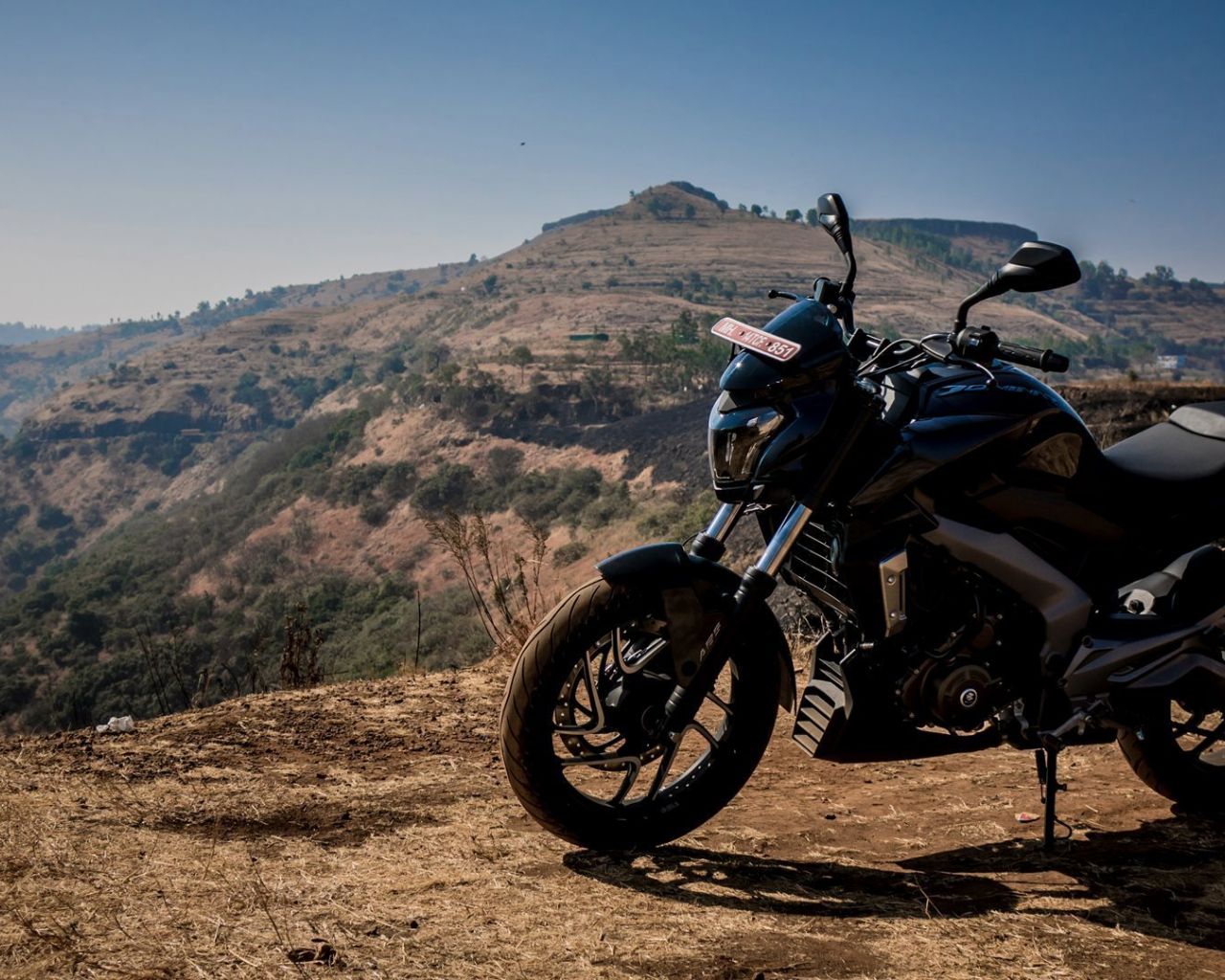 1280x1024 Dominar Bike Wallpaper