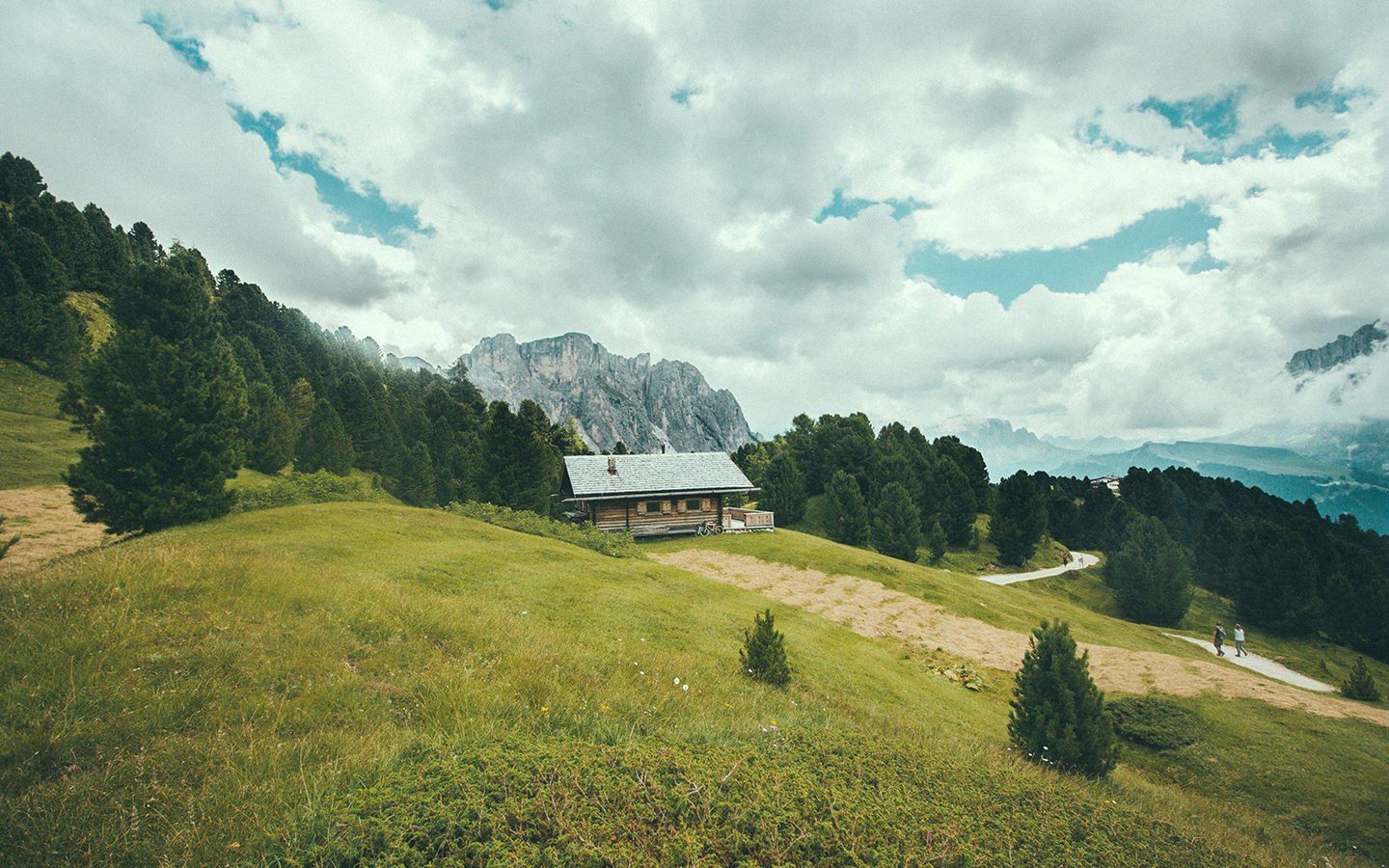 1440x900 What It's Like Living Off Grid