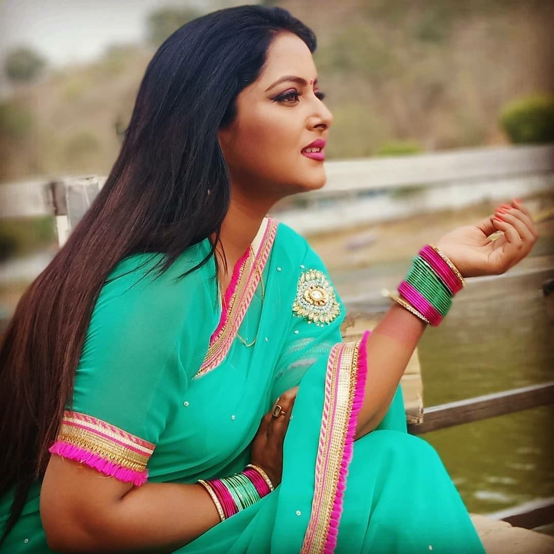 1080x1080 Anjana Singh Wallpaper