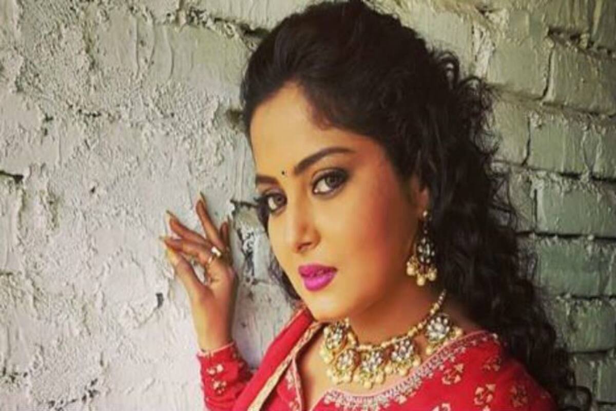 1200x800 Bhojpuri Bomb Anjana Singh Grooves to Popular Bollywood Number 'Agar Yeh Pyaar Ho Jaye' in Her Latest Video