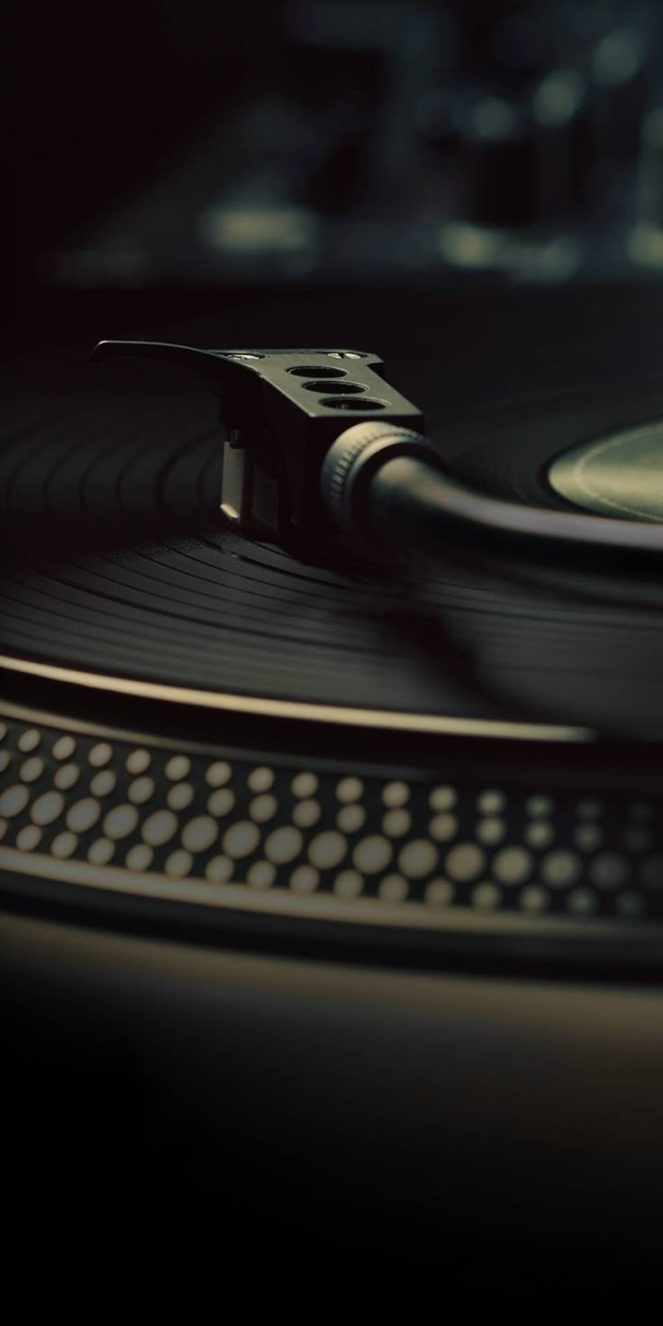 736x1472 Vintage Record Player. Vinyl wallpaper music, Vinyl record player background, Music record wallpaper