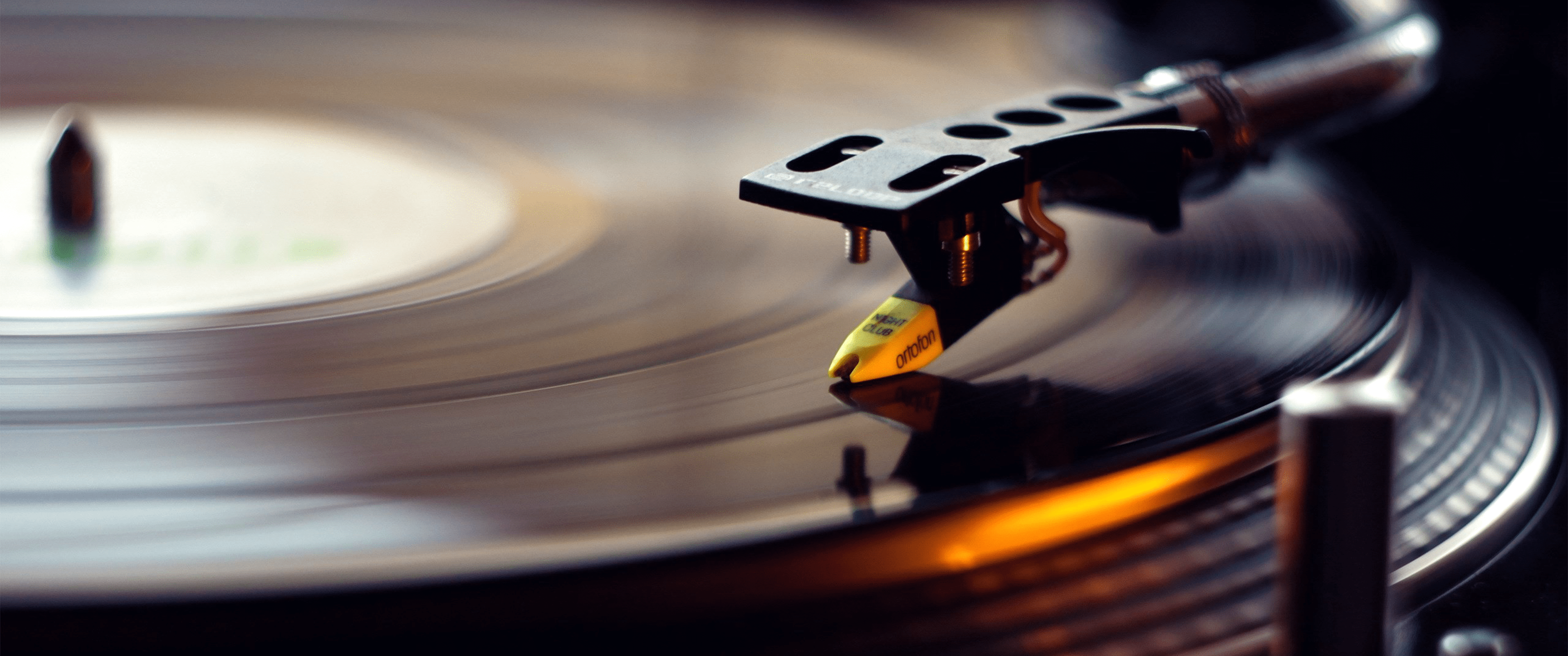 3440x1440 Vinyl Turntable Wallpaper [3440x1440]
