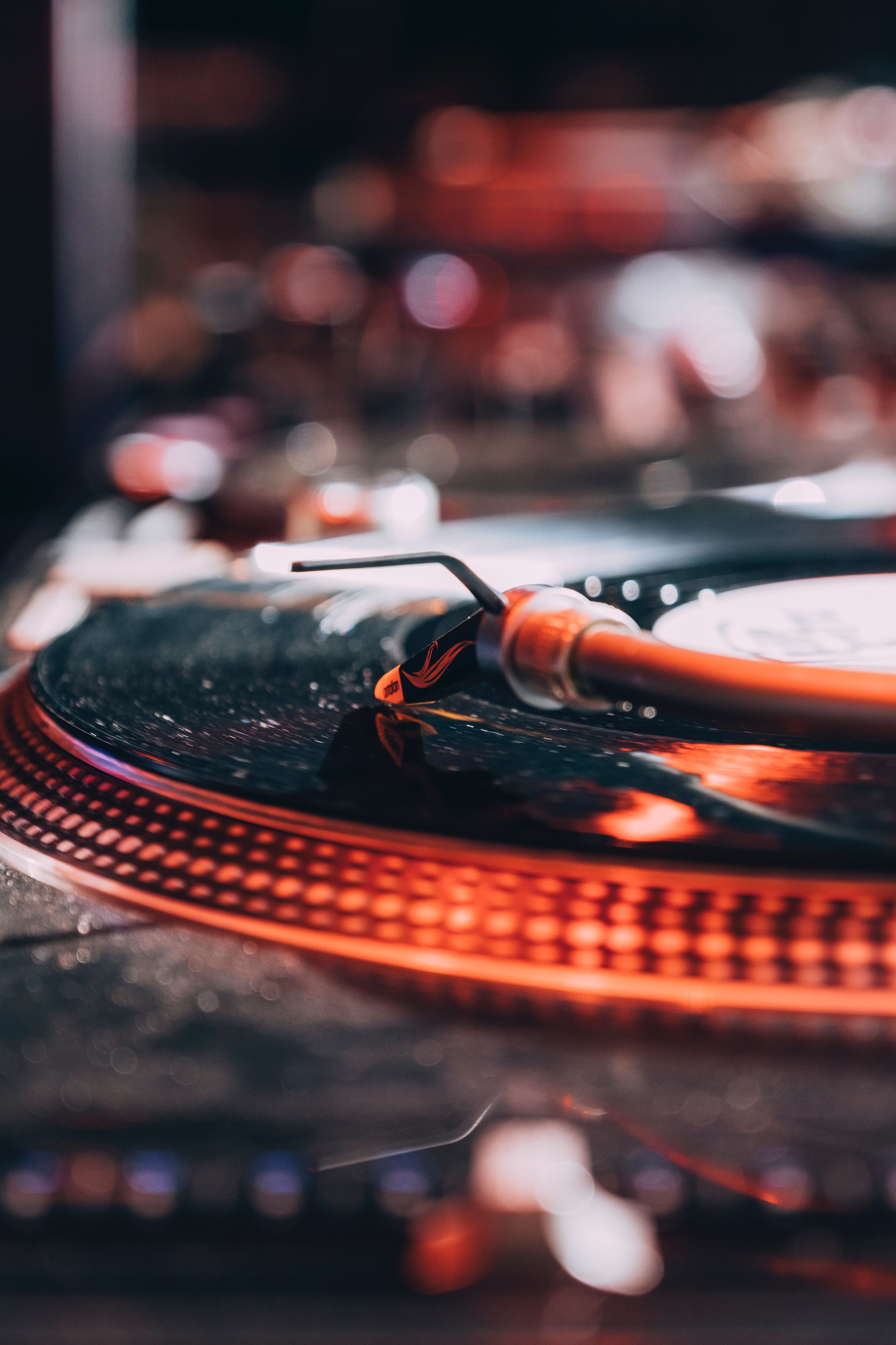 3087x4630 Vinyl Player Phone Wallpaper: Free 4K & HD Downloads