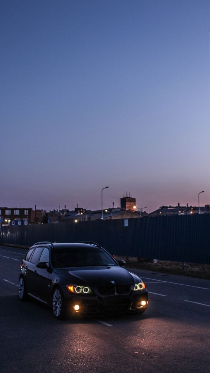 675x1200 BMW 335D
