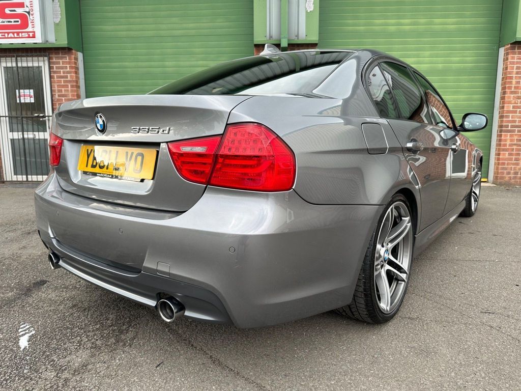 1024x768 BMW 335d 3 SERIES. KARS (UK) LTD