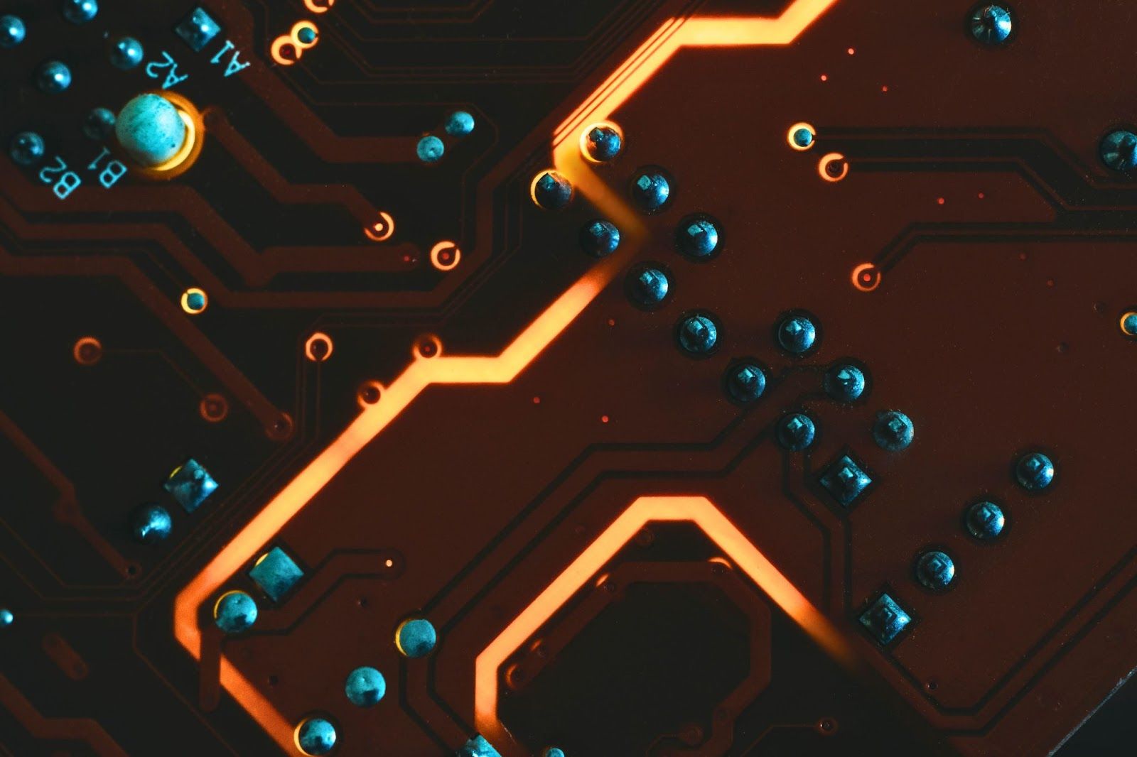 1600x1066 PCB Circuit Traces: How They Impact Electrical Performance Inc. Blog