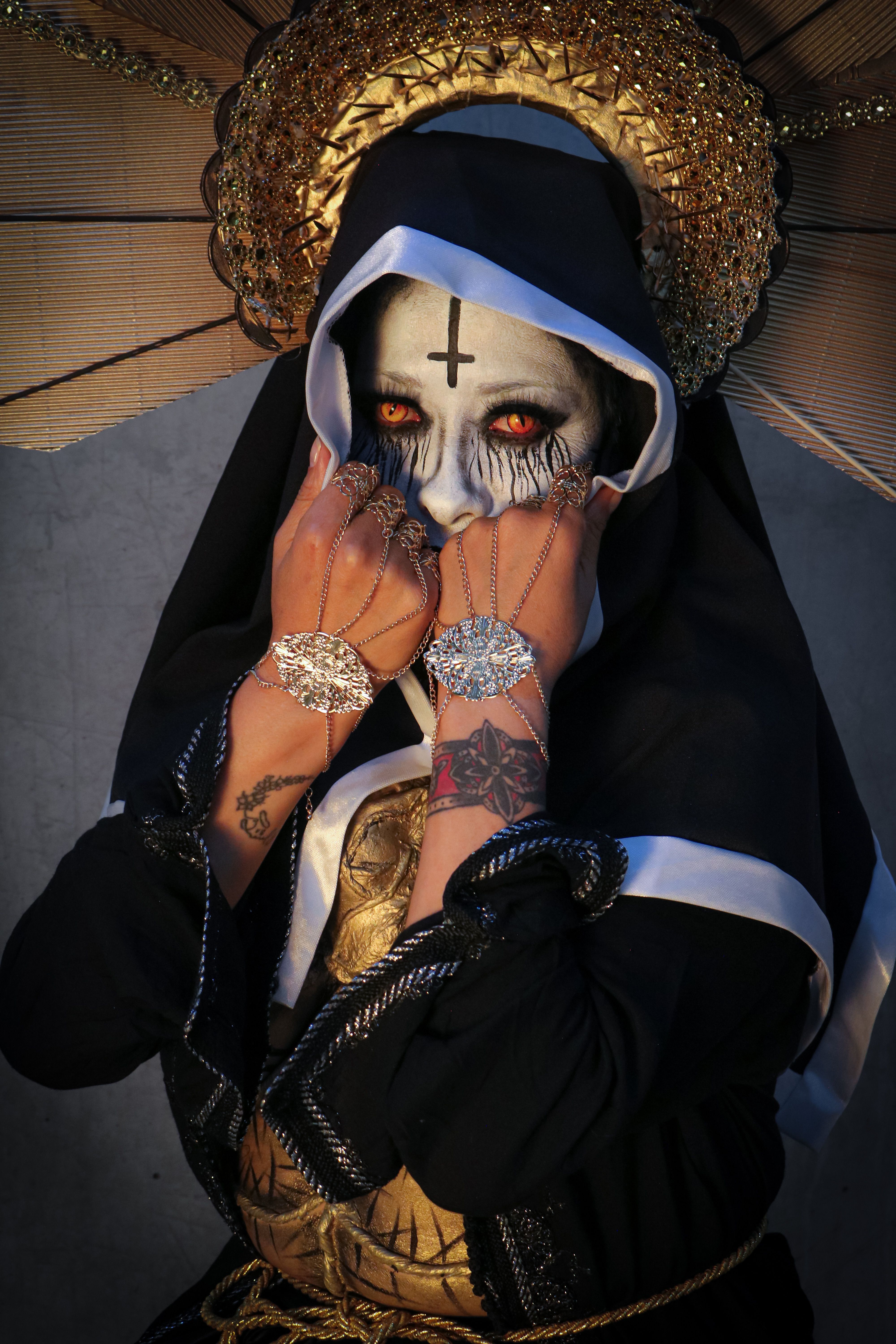 4000x6000 Mysterious Gothic Nun with Skull Makeup Art · Free