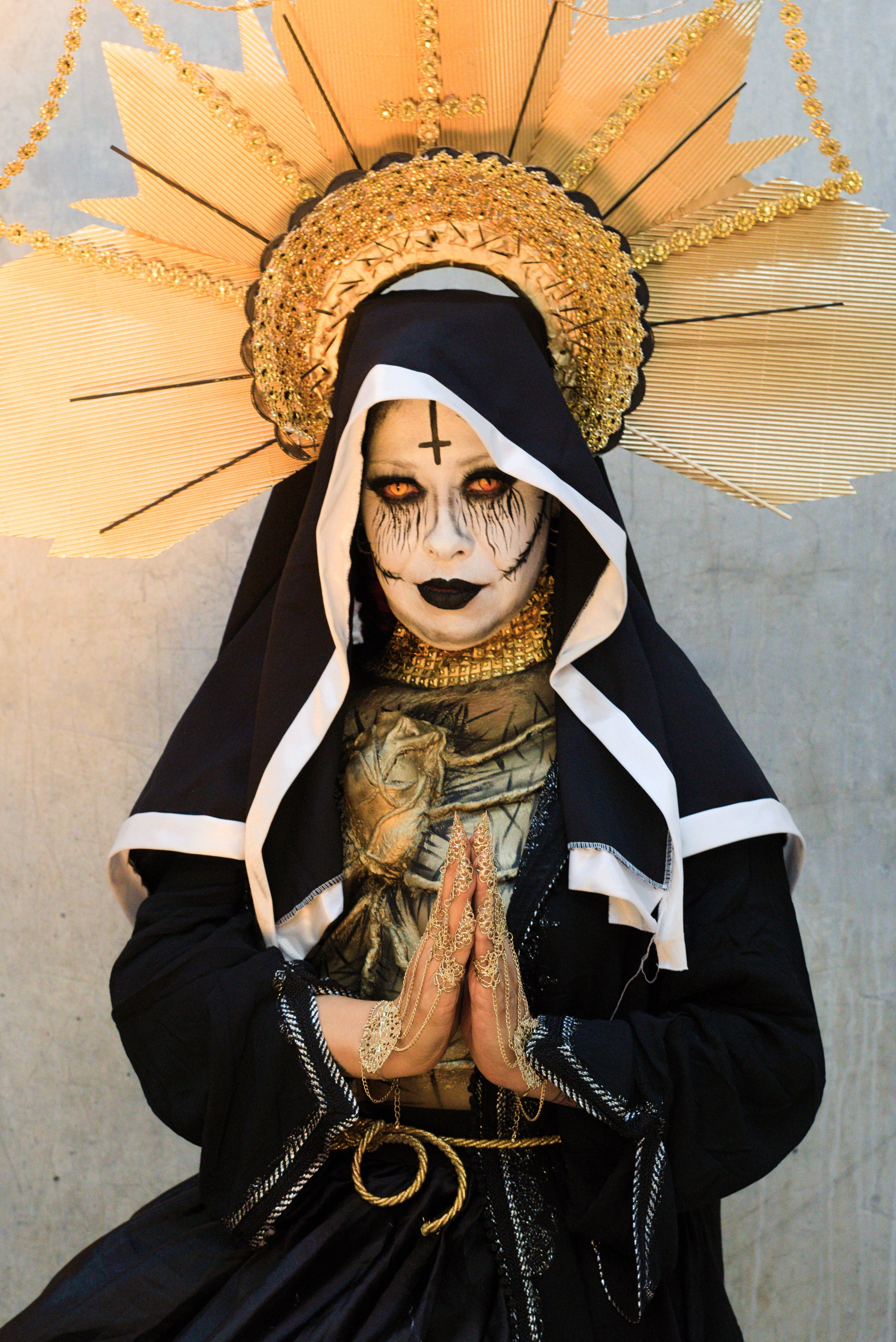 4016x6016 Striking Gothic Nun Costume with Dramatic Makeup · Free