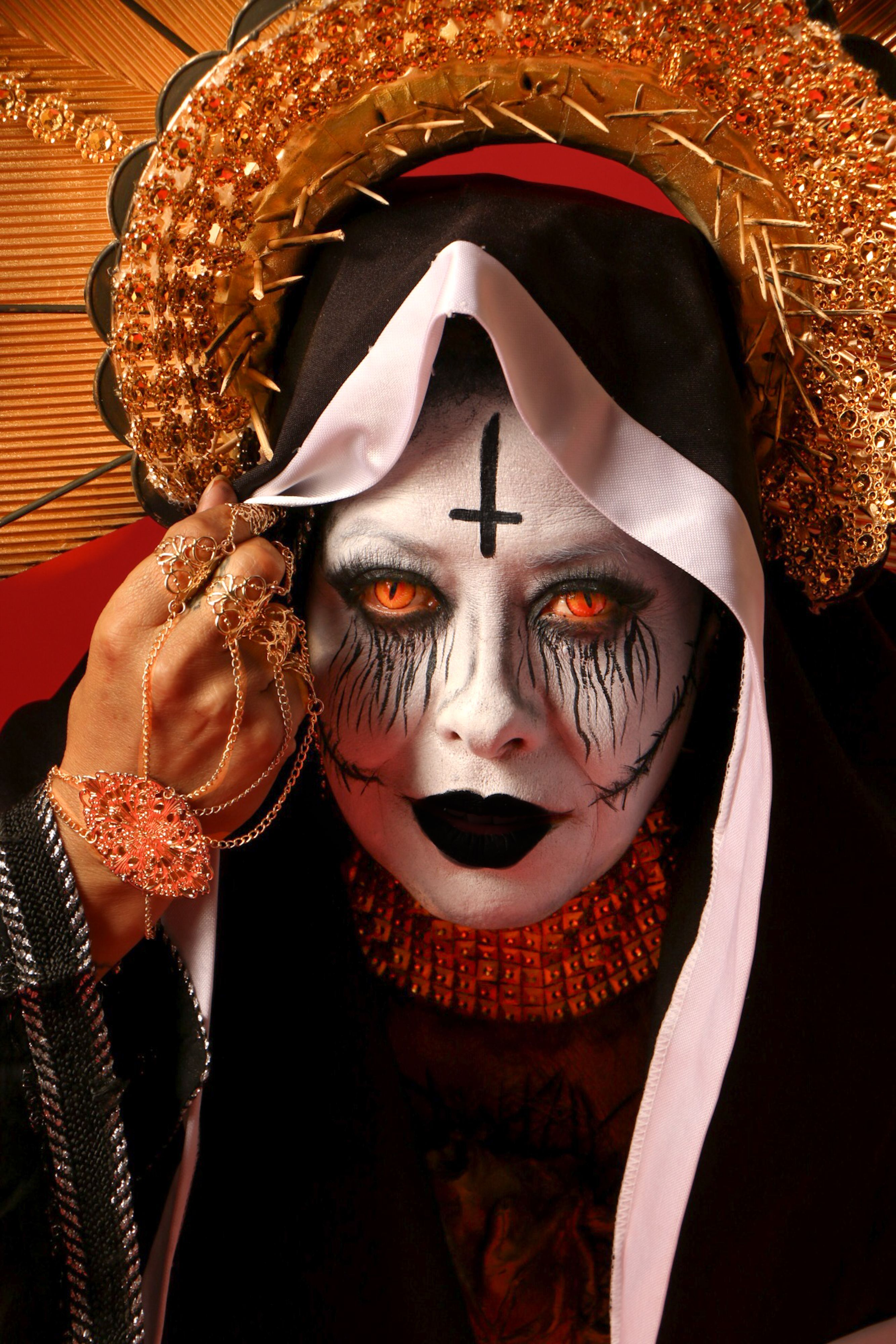 2667x4000 Mysterious Gothic Nun with Skull Makeup Art · Free