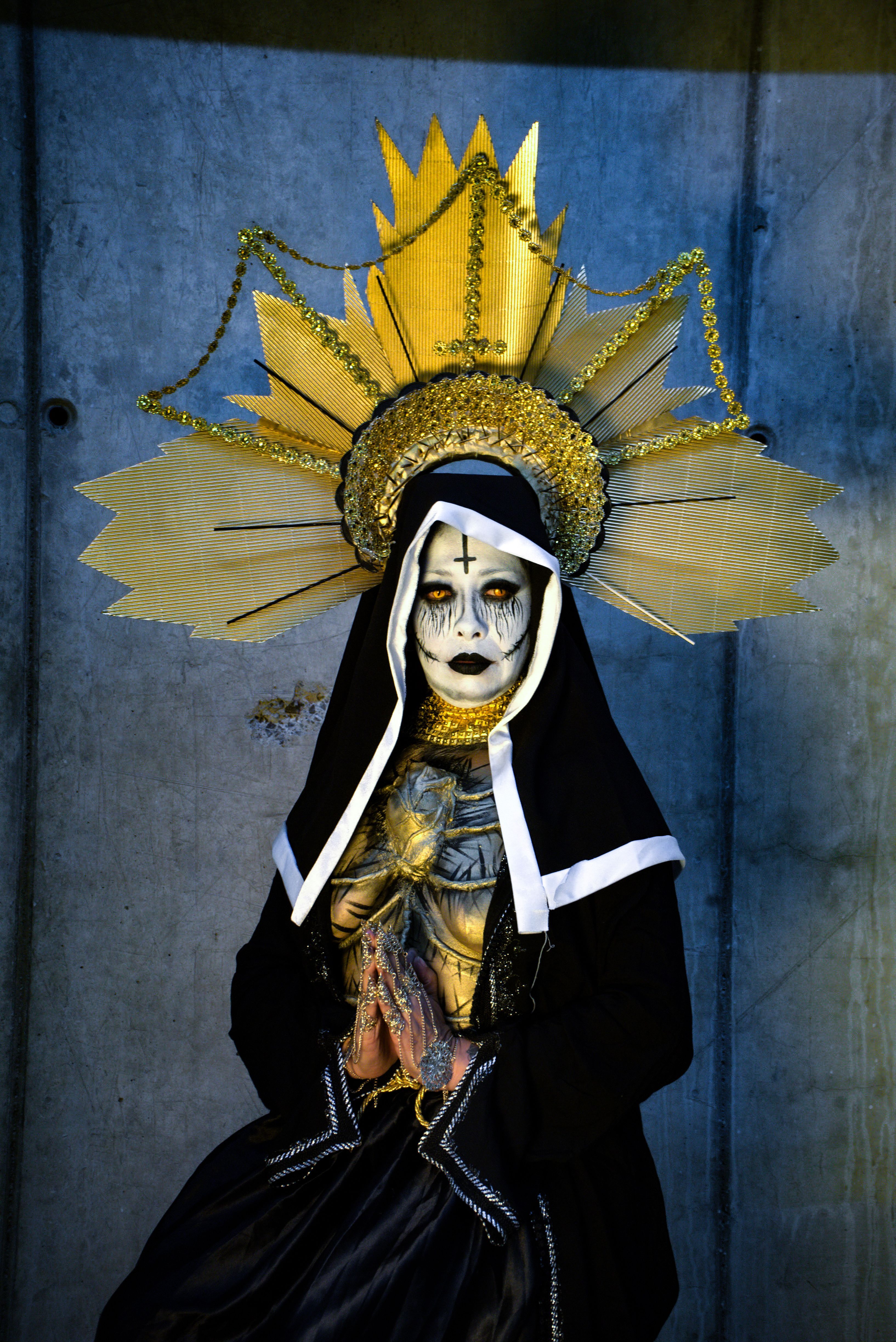3268x4895 Striking Gothic Nun Costume with Dramatic Makeup · Free