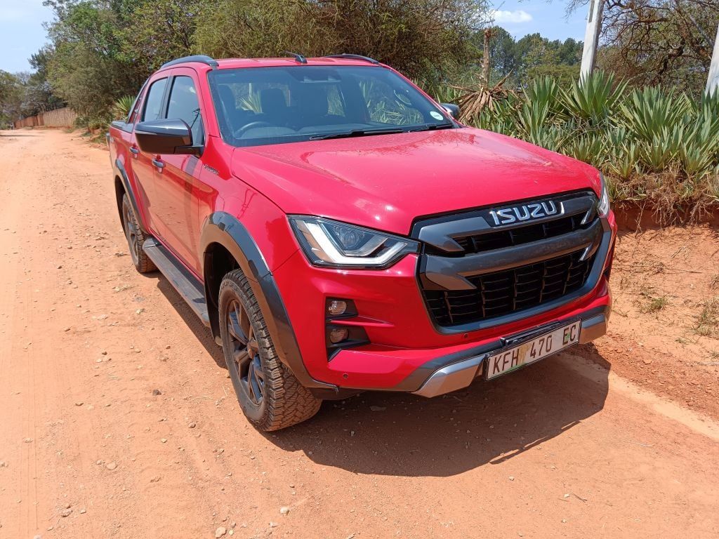 1024x768 Isuzu V Cross Offers Capable Dependability Over Glitz And Glamour. Blog. ALL THINGS MOTORING. ALL THINGS MOTORING