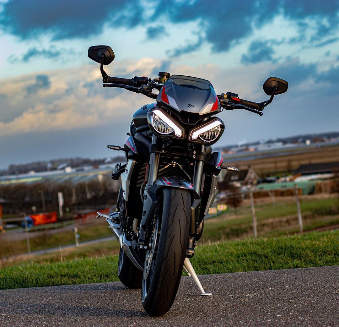 1080x1041 Sunny Ride with Street Triple 765 RS. Modelos, Triumph street triple, Sunnies