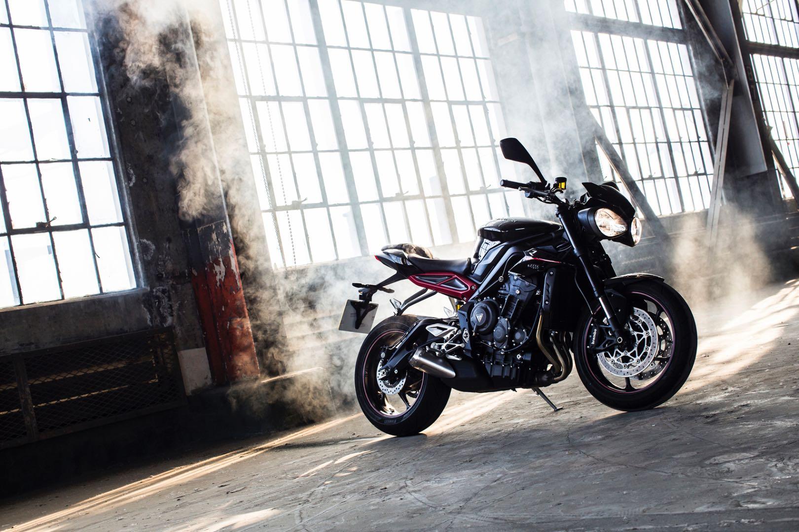1620x1080 Triumph Street Triple R Wallpaper