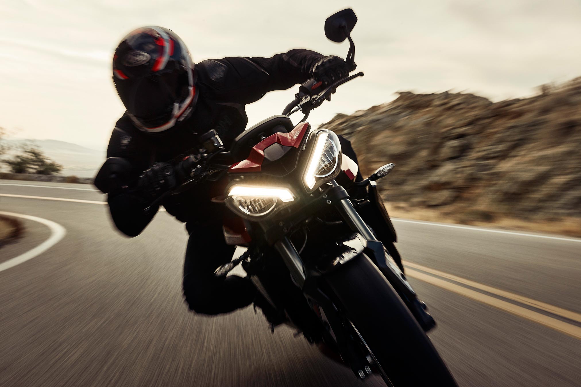 2023x1349 Triumph Street Triple 765 RS Guide