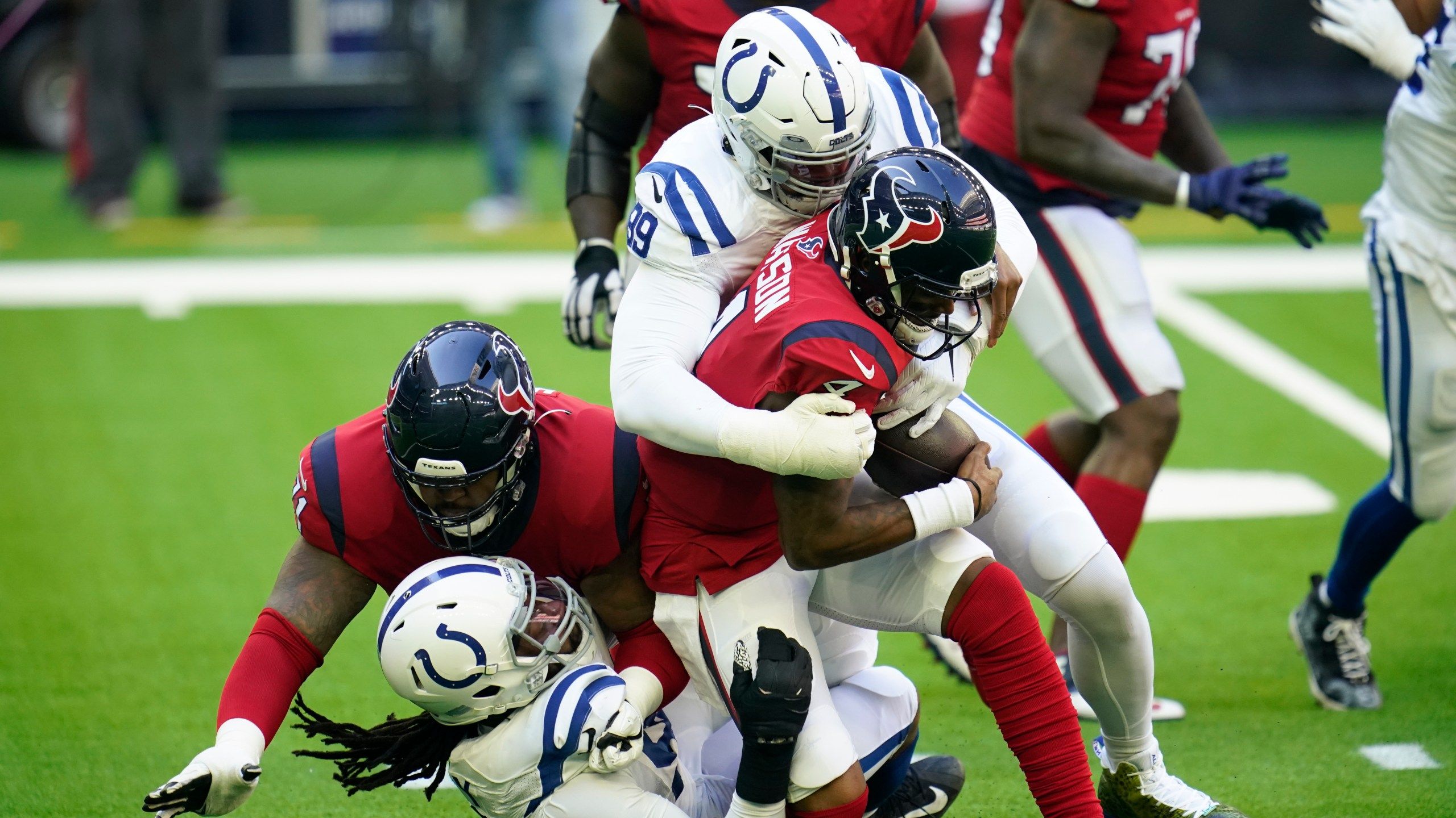 2560x1440 Return of DeForest Buckner jolts Colts' D, Texans