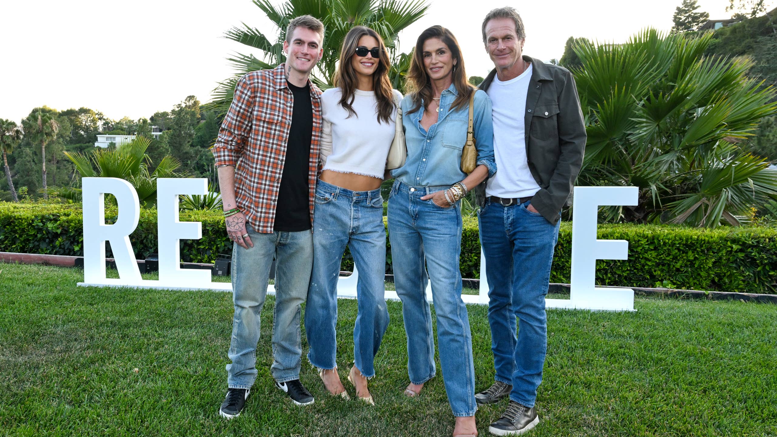2560x1440 Cindy Crawford's Son, Presley Gerber, Had His Family's Full Support as He Underwent Intense Ibogaine Treatment Before His Untimely Death