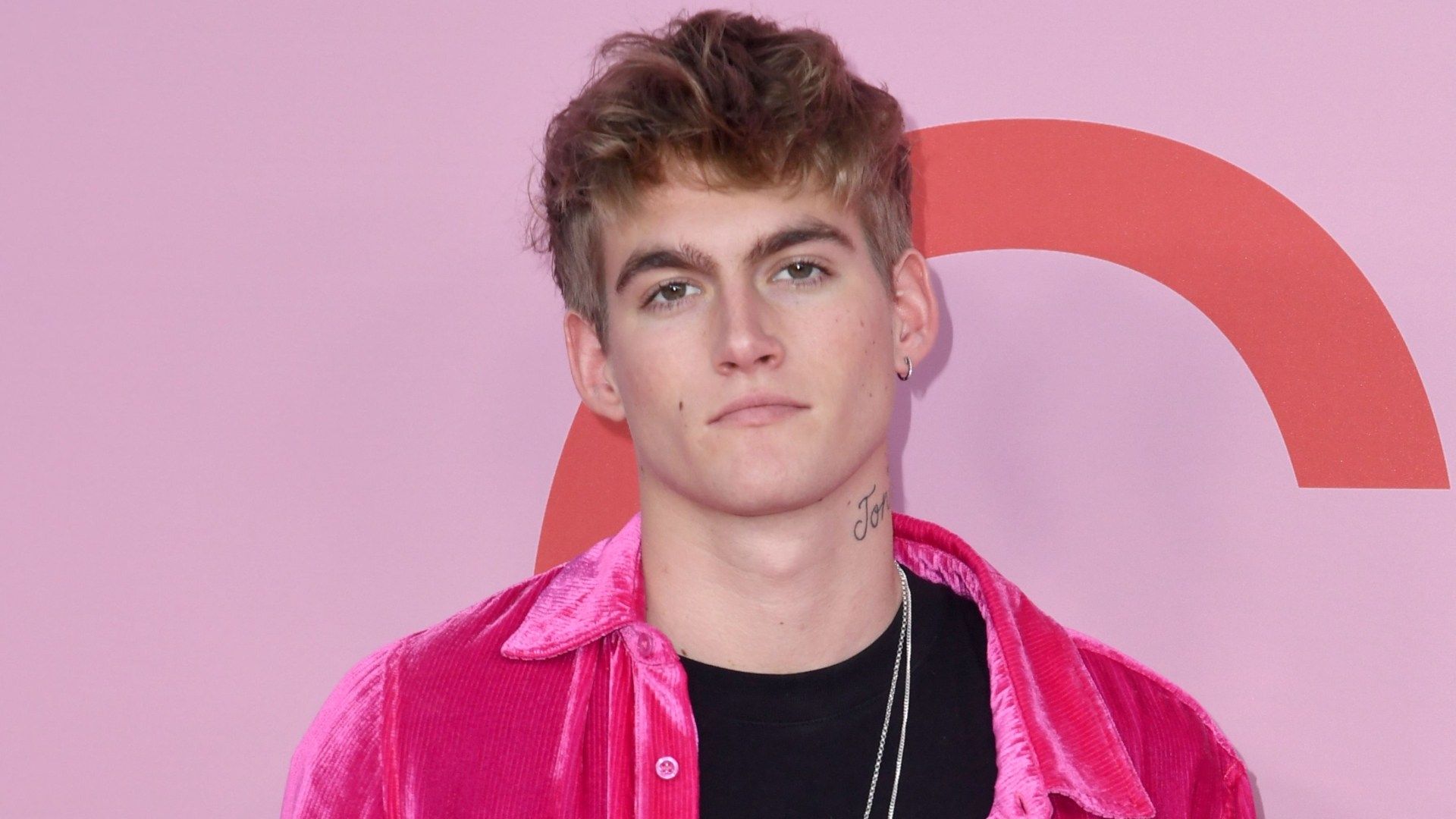 1920x1080 Everything We Know About Cindy Crawford's Model Son Presley Gerber