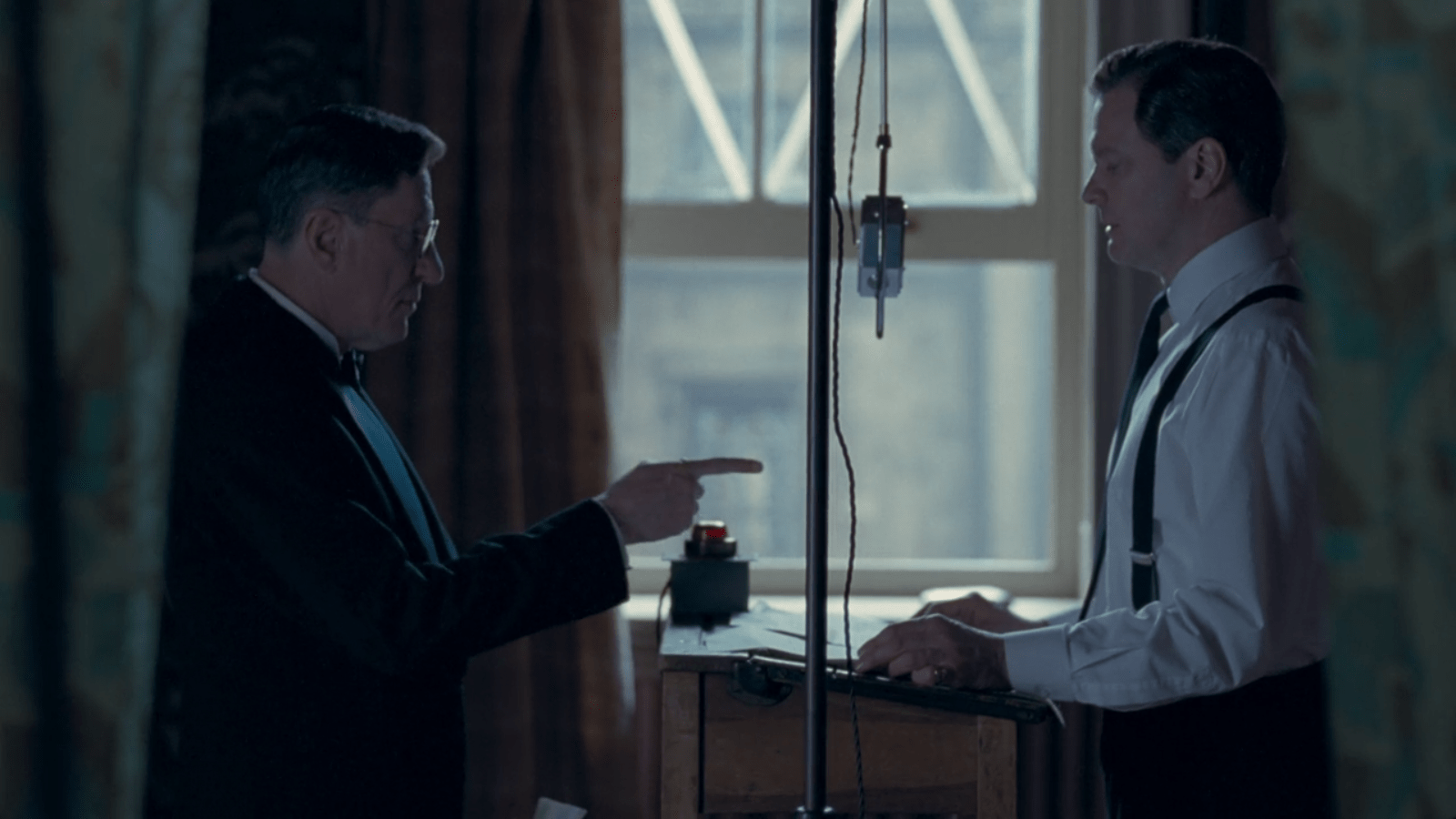 1600x900 Film Reviewer Jr.: The King's Speech Or: A By The Book Drama That Truly Works In Its Traditional Approach (Film Analysis)