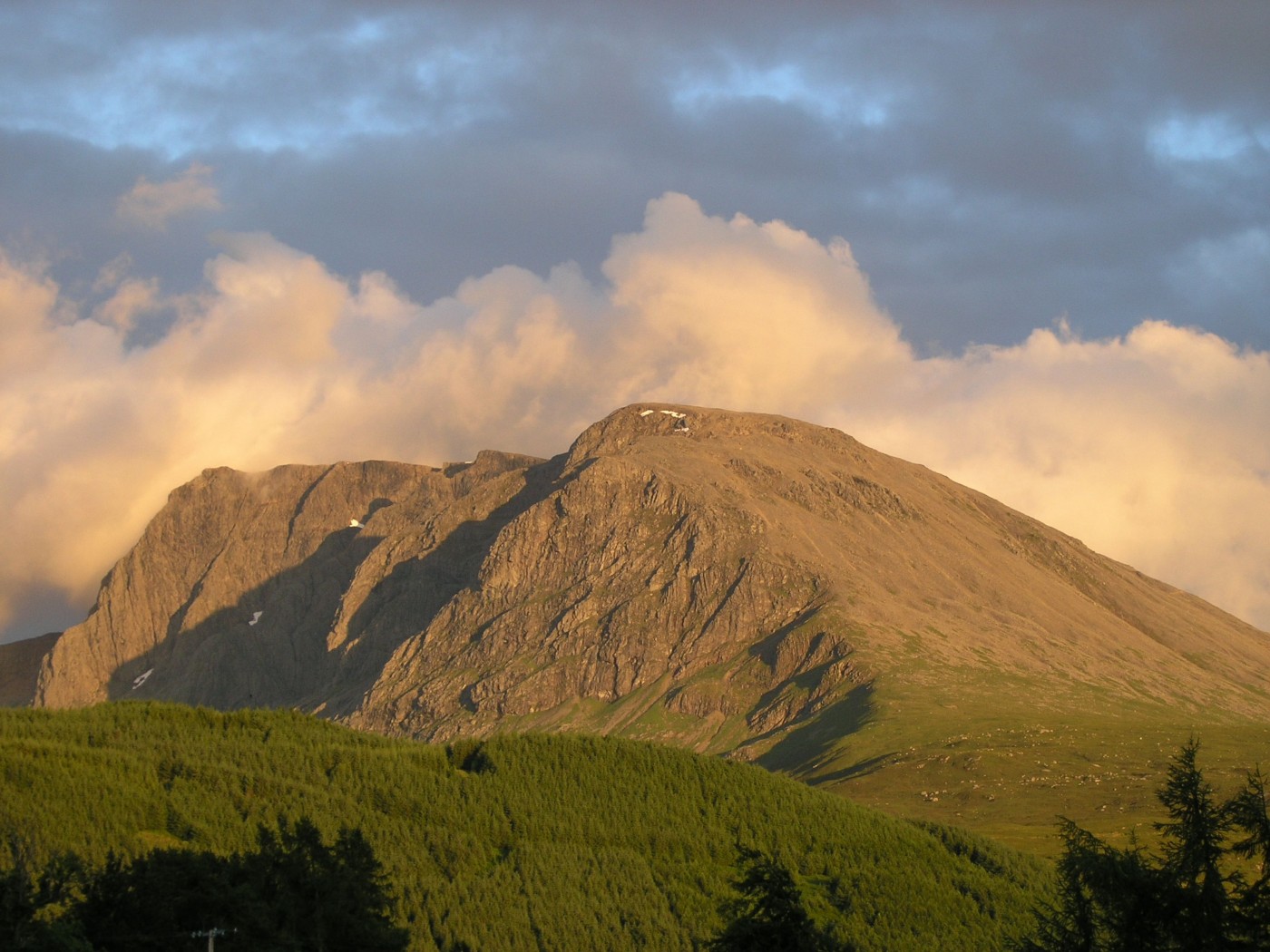 1400x1050 Glen Nevis